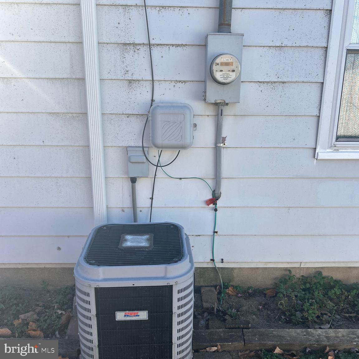 WEST LAWN - Residential