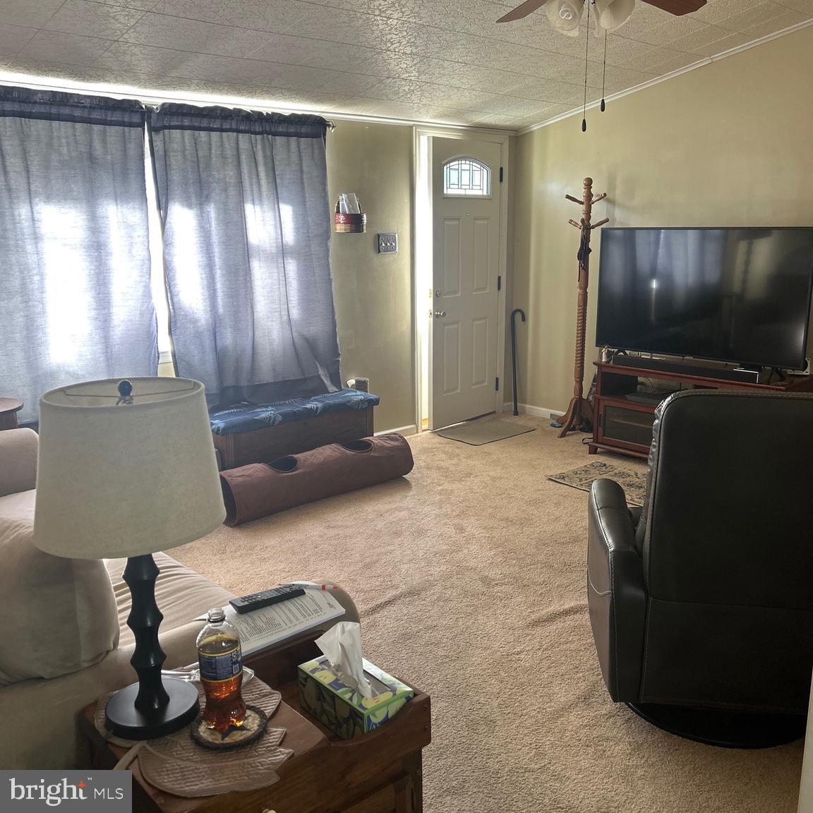 WEST LAWN - Residential