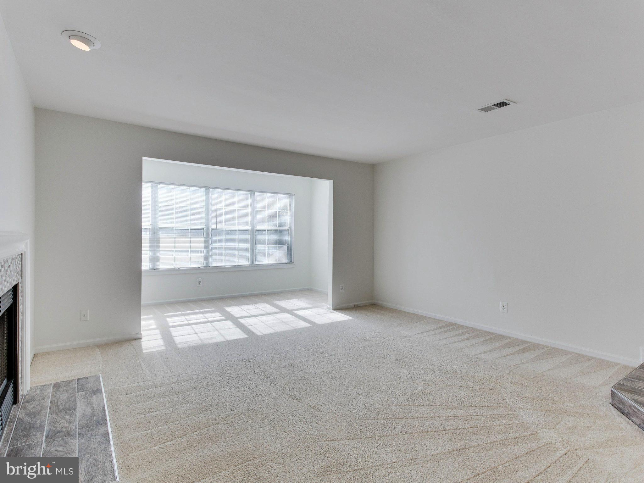 STRATFORD PLACE AT KINGS - Residential