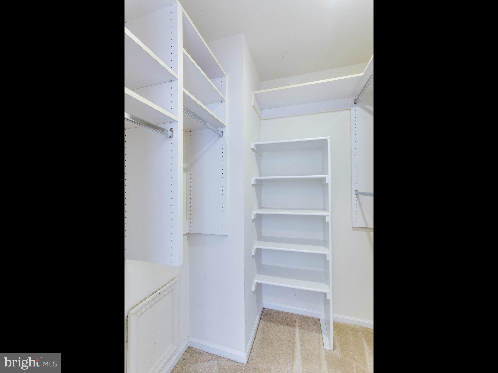 STRATFORD PLACE AT KINGS - Residential