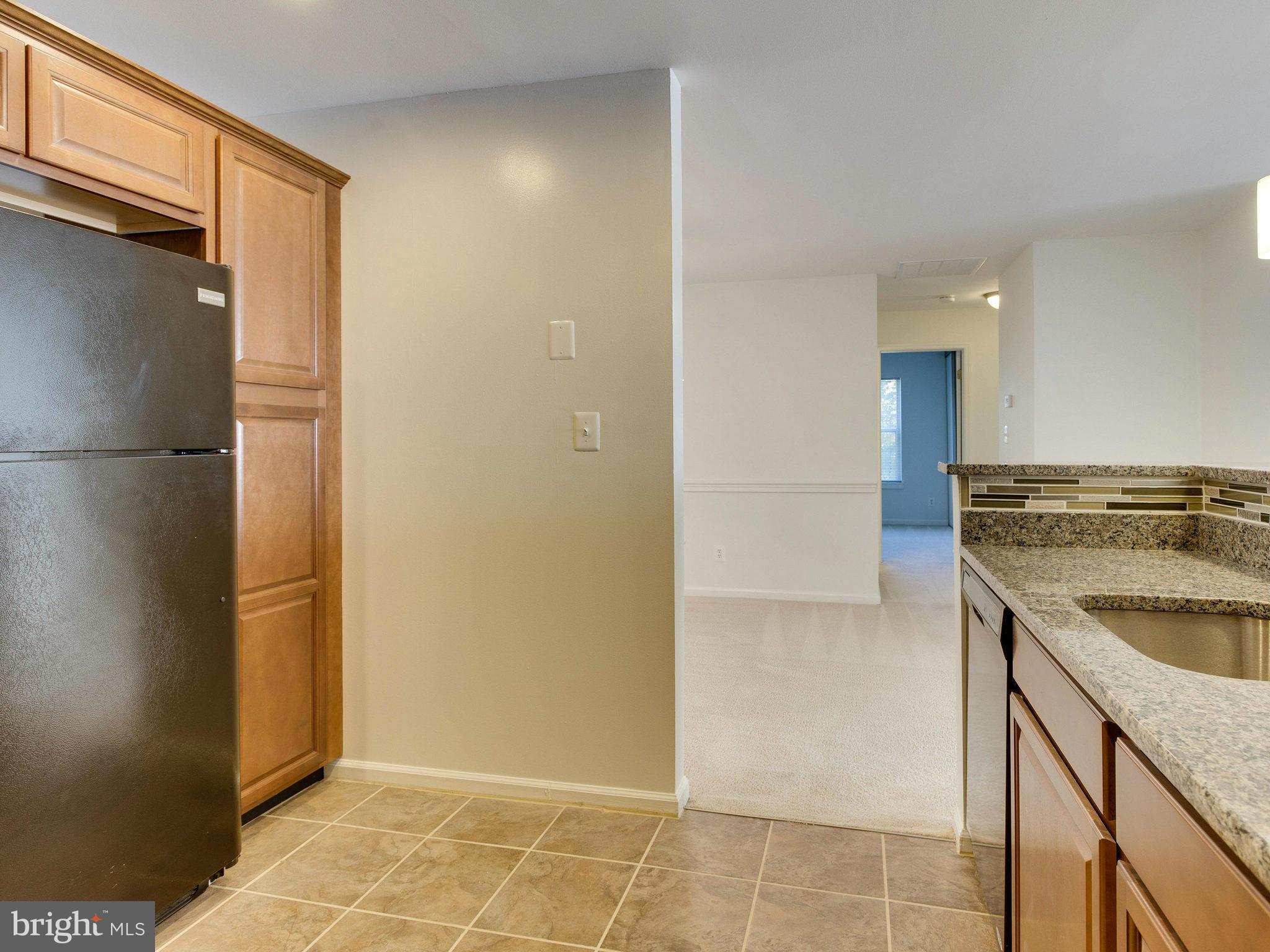 STRATFORD PLACE AT KINGS - Residential