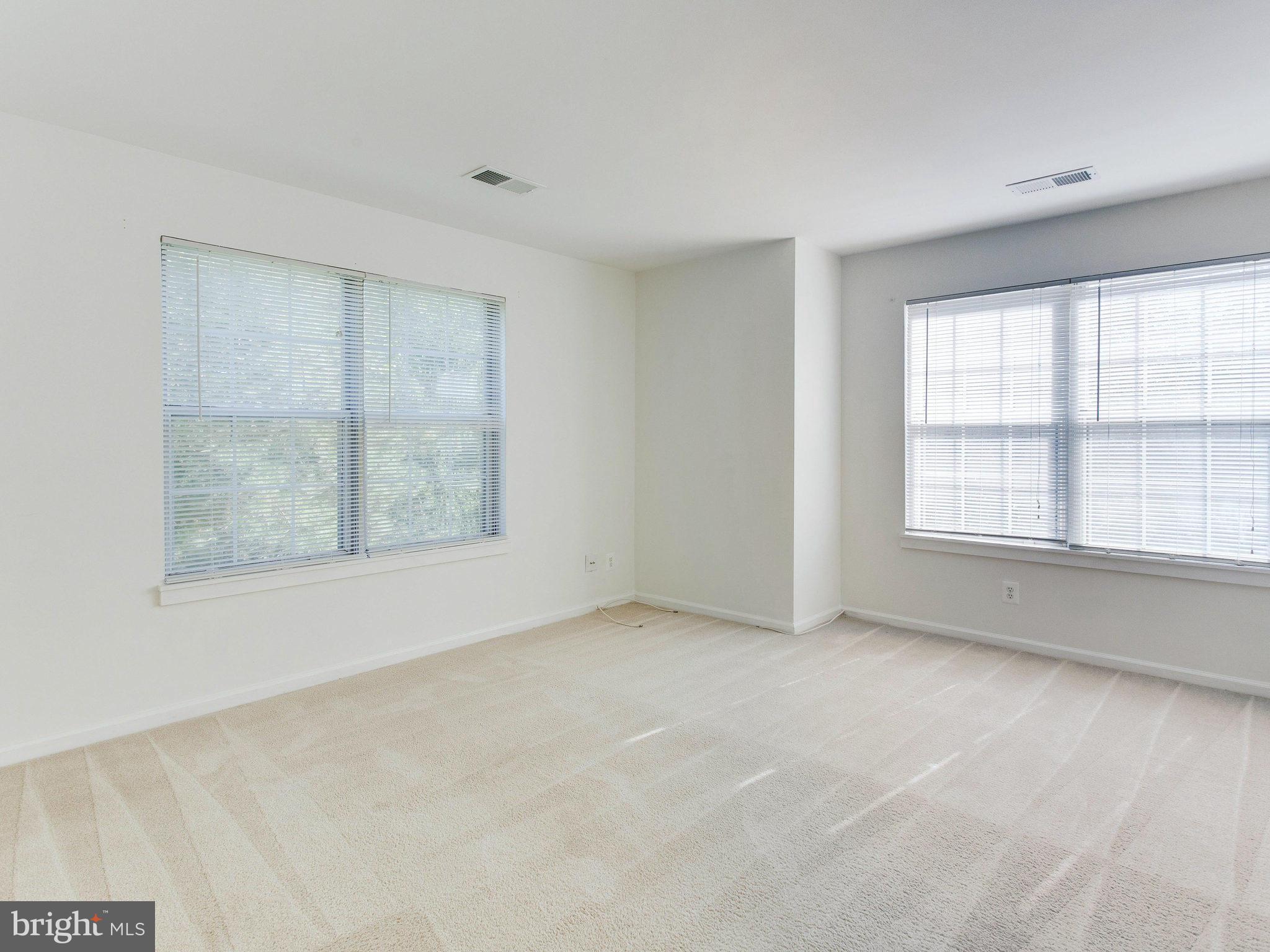 STRATFORD PLACE AT KINGS - Residential