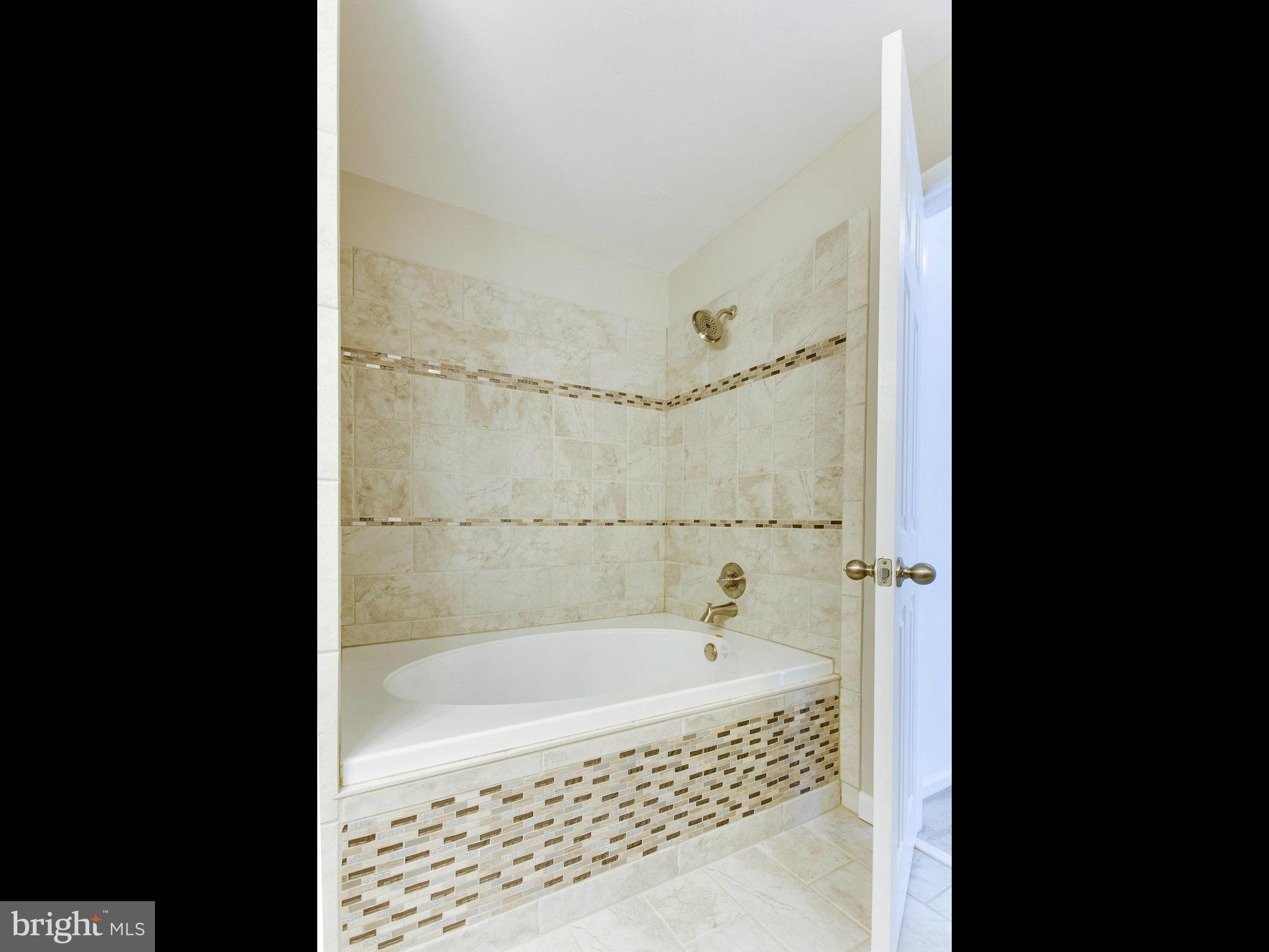 STRATFORD PLACE AT KINGS - Residential