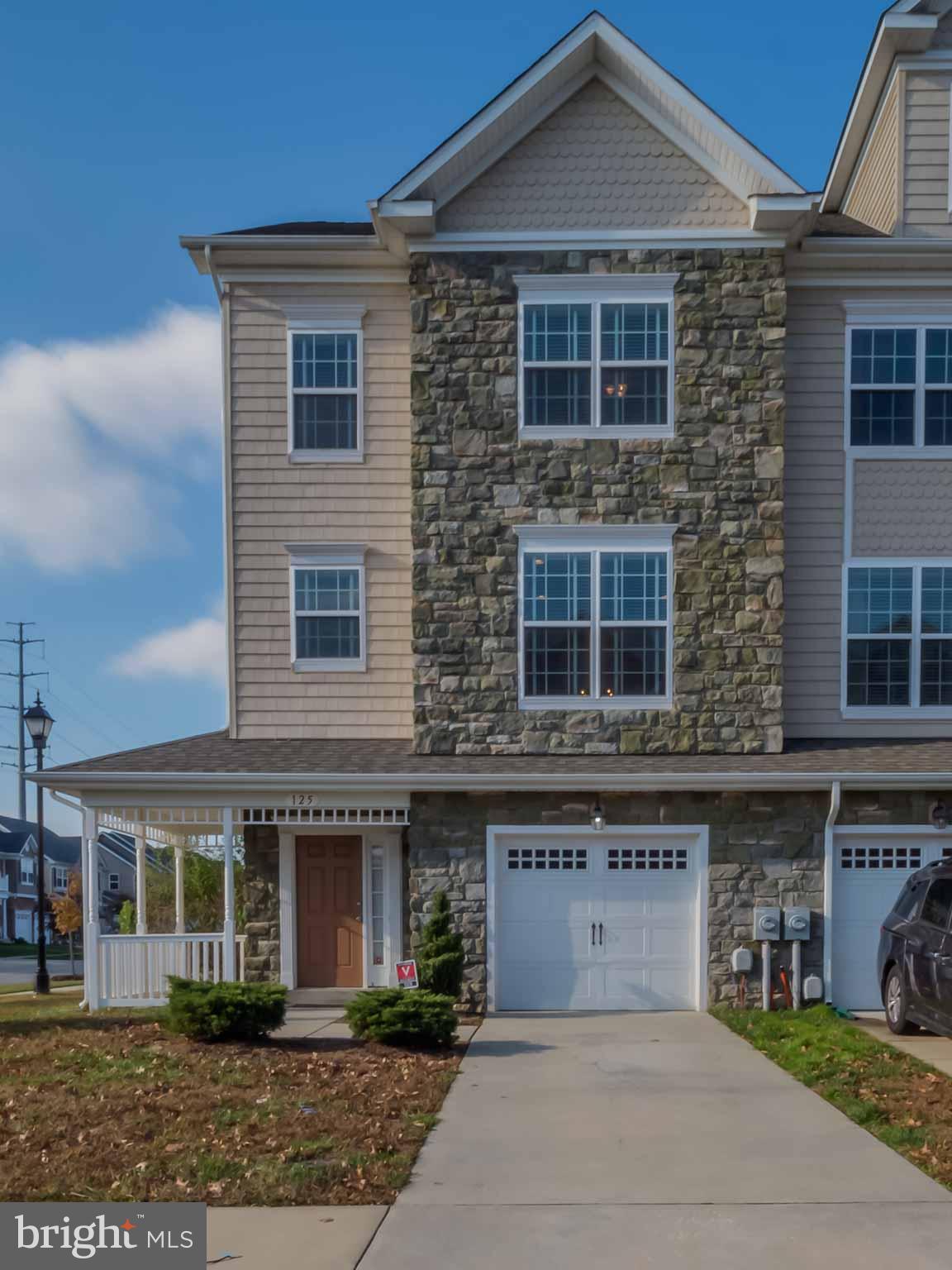 WHISPERING WOODS - Residential Lease