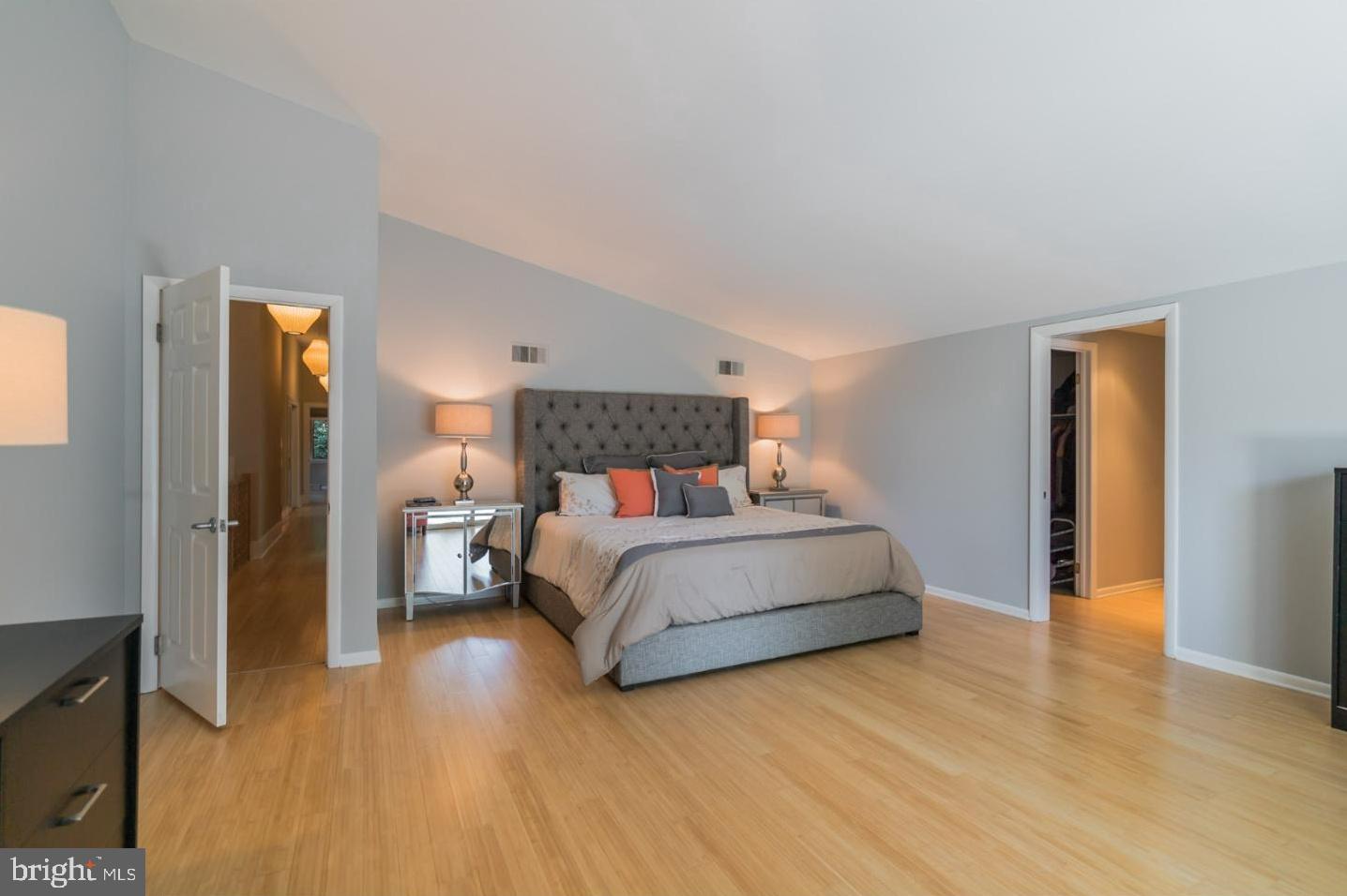 SOLEBURY MOUNT EST - Residential