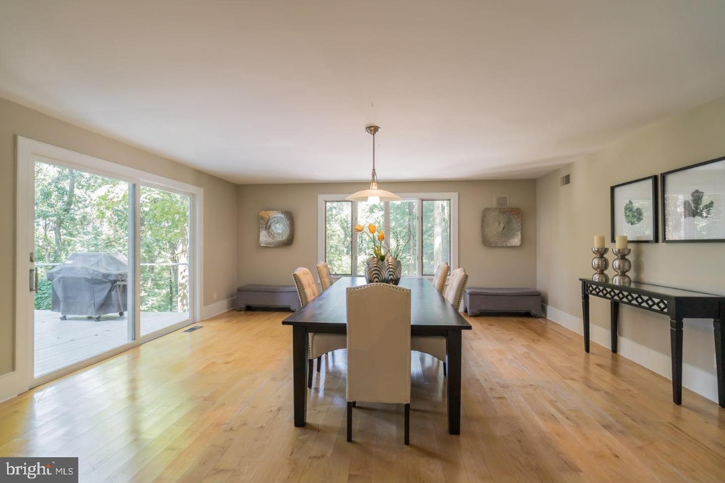 SOLEBURY MOUNT EST - Residential