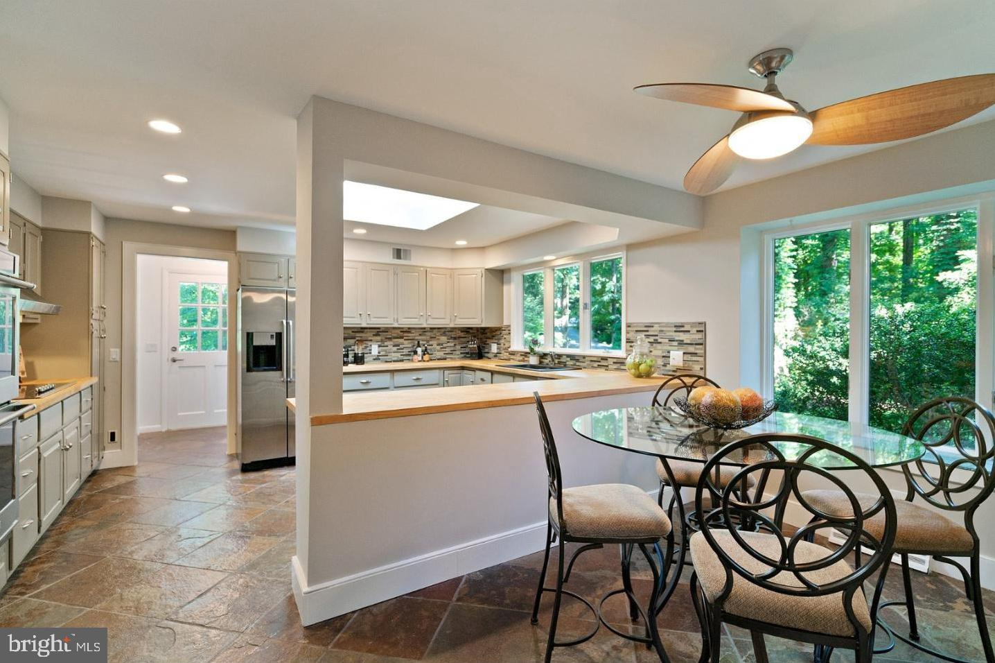 SOLEBURY MOUNT EST - Residential