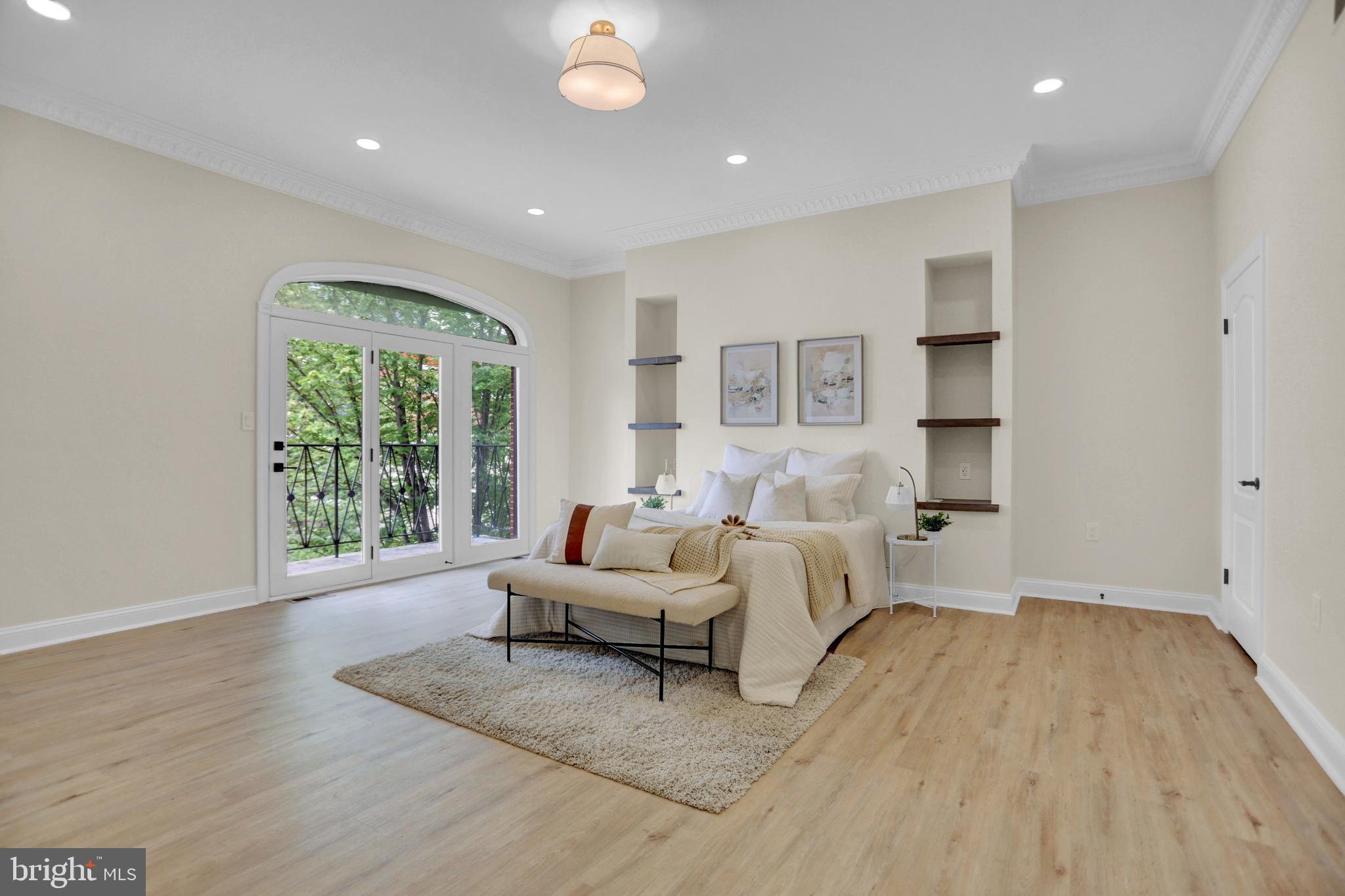 LITTLE ITALY - Residential