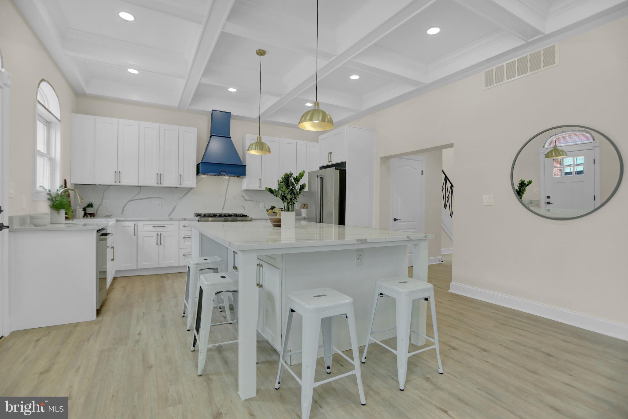 LITTLE ITALY - Residential