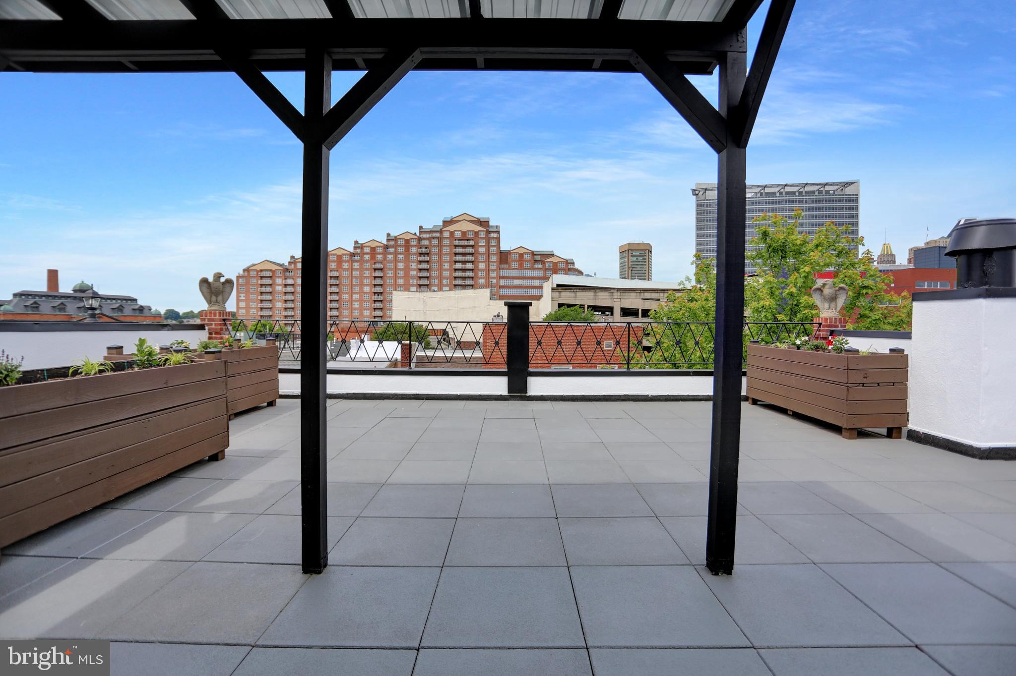 LITTLE ITALY - Residential