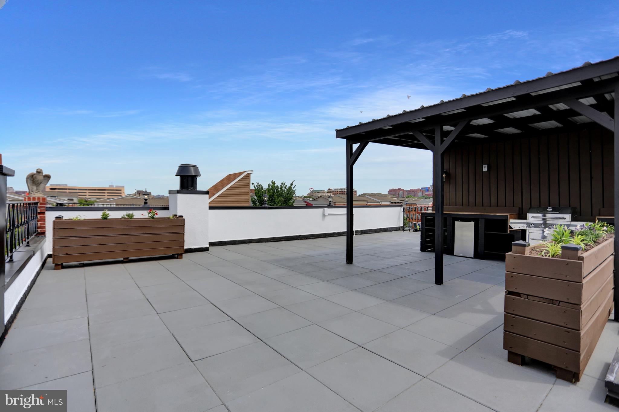 LITTLE ITALY - Residential
