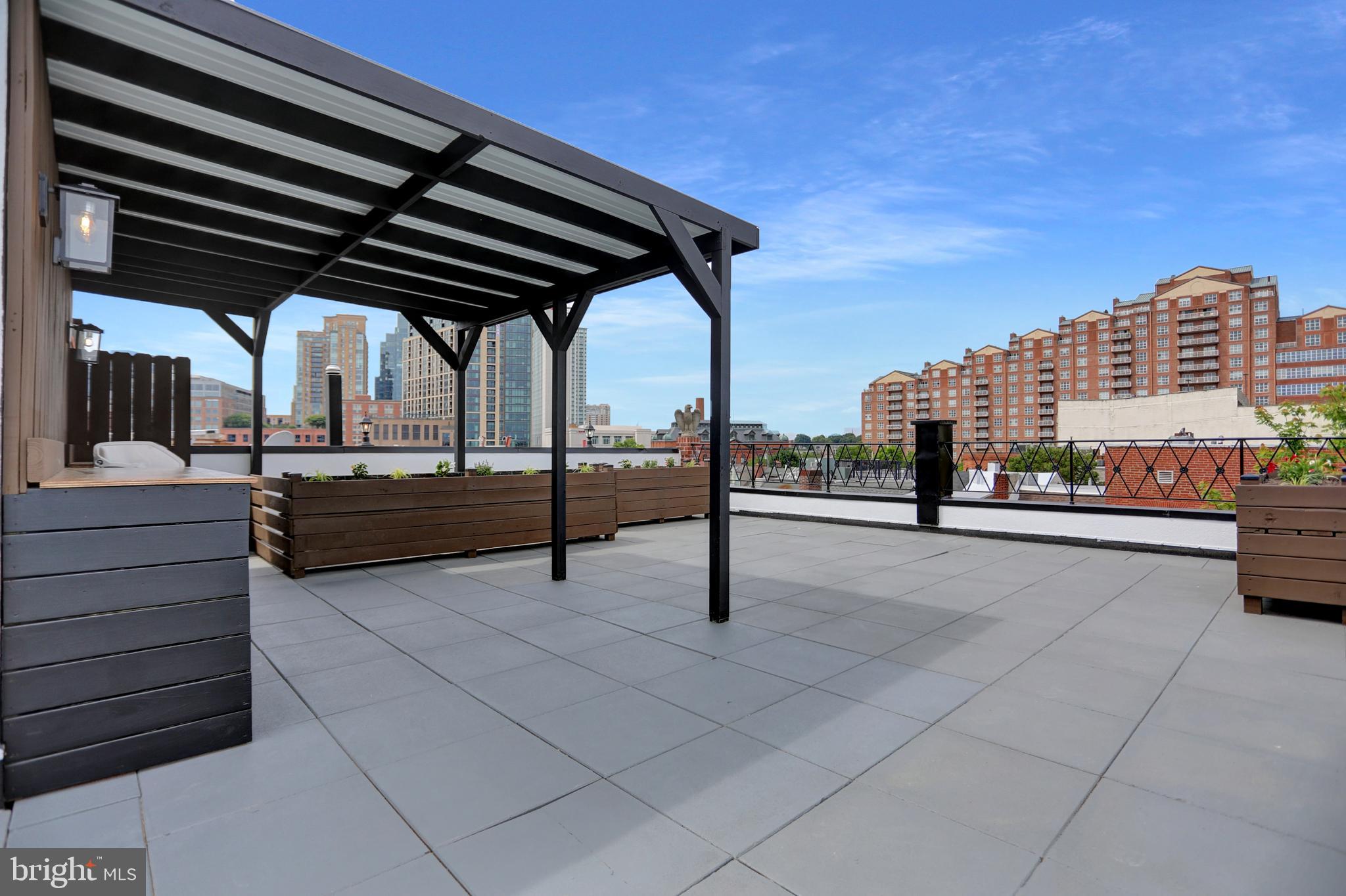 LITTLE ITALY - Residential