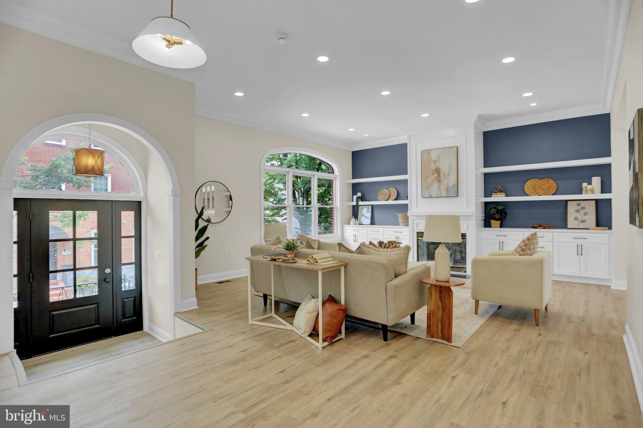 LITTLE ITALY - Residential