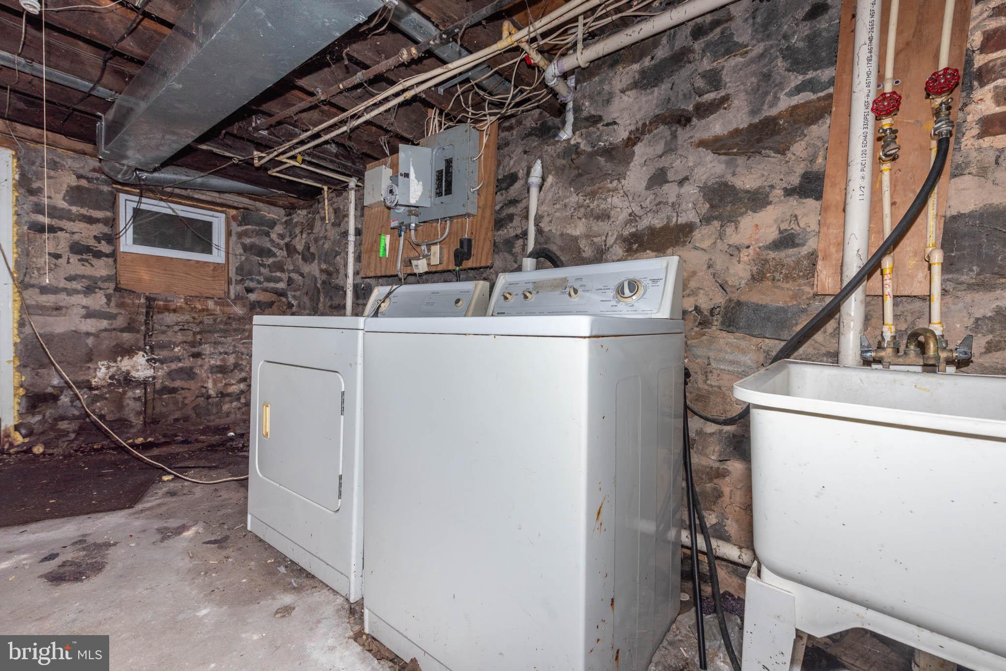 1618 N MONROE STREET