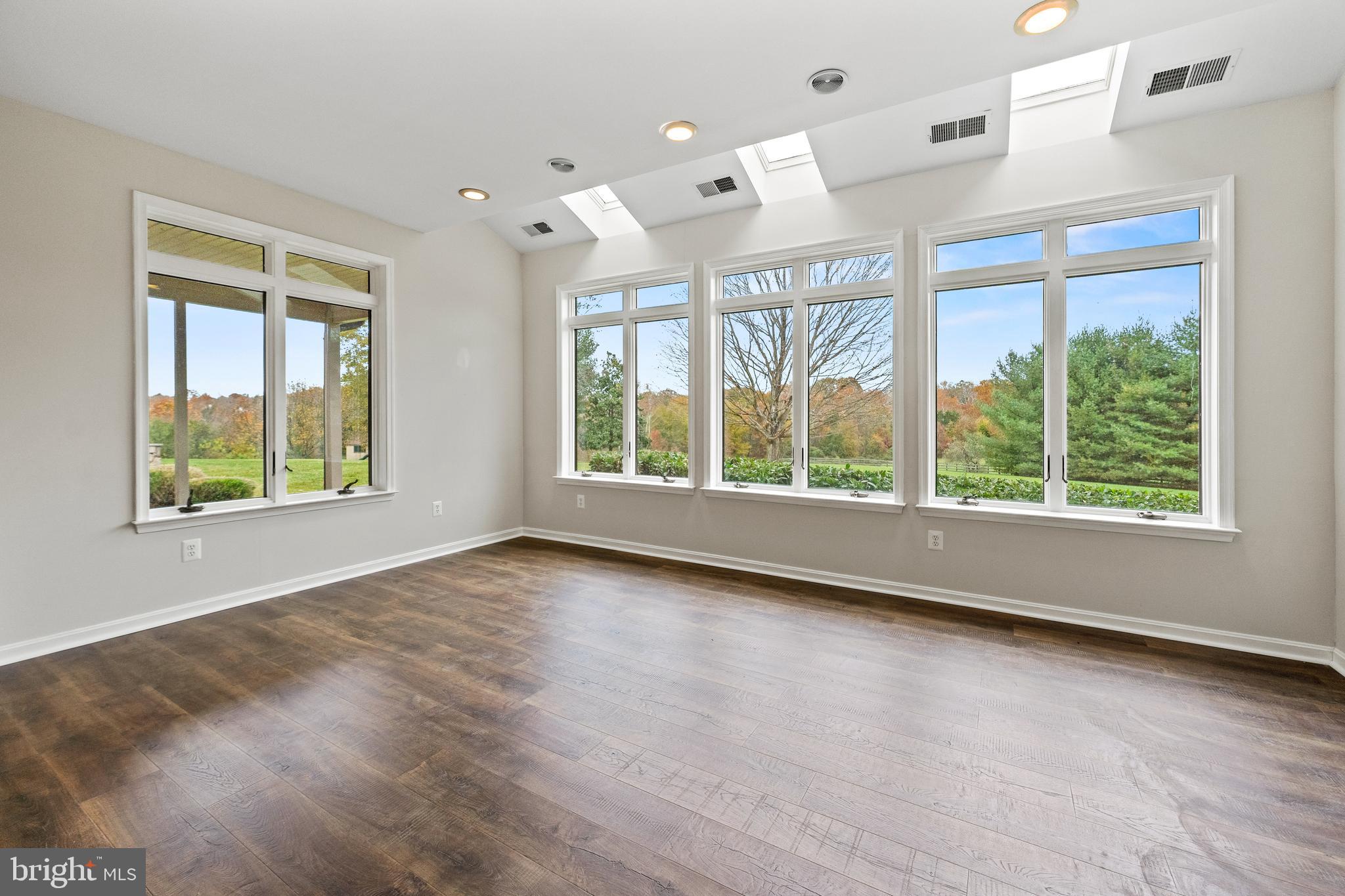 WILLOW OAKS - Residential