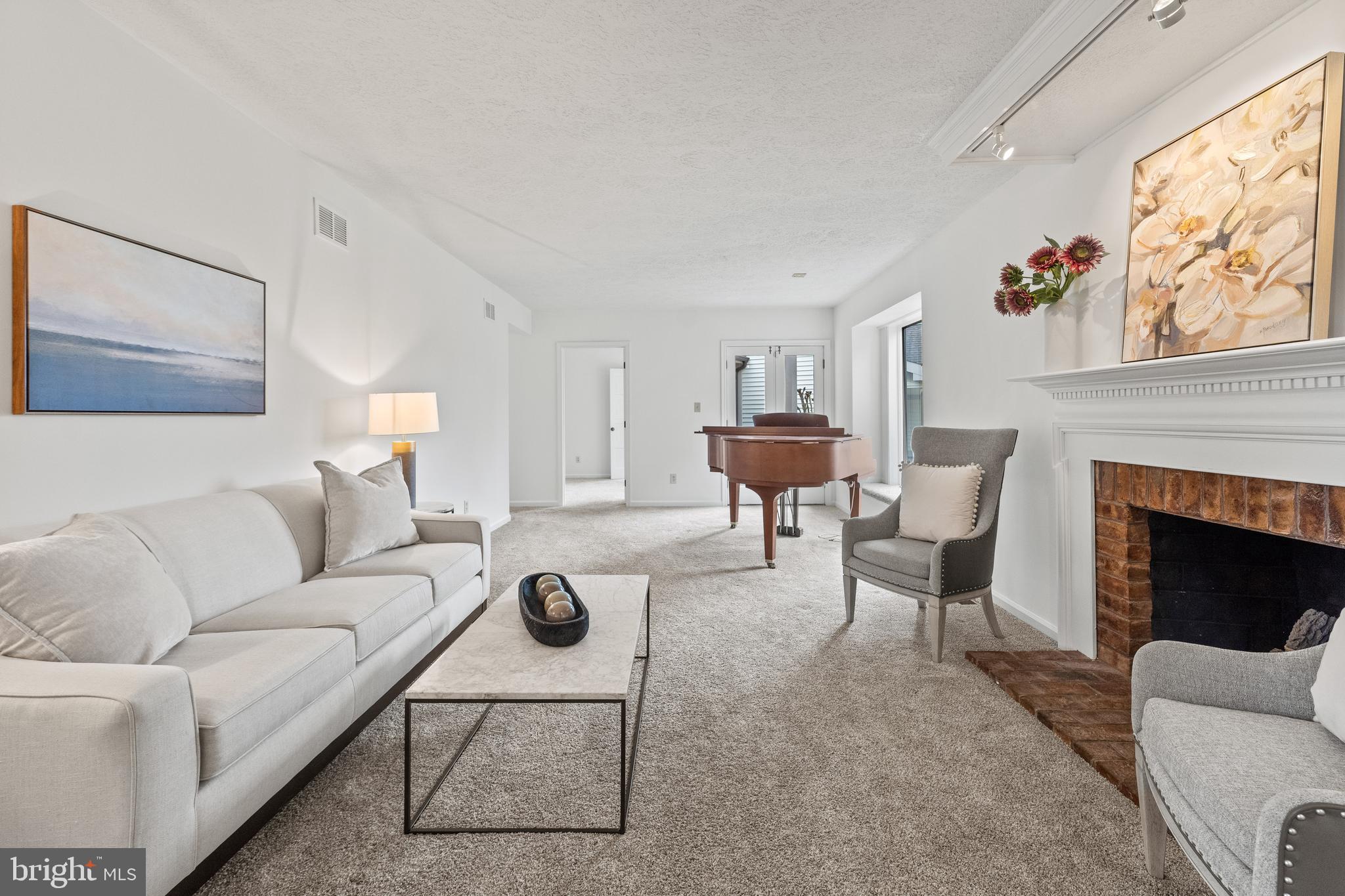 WILLOW OAKS - Residential