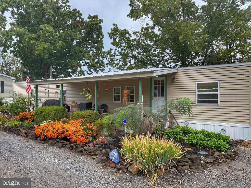 Photo of 450 Ridge Road #7, ETTERS, PA 17319 (MLS # PAYK2090670)
