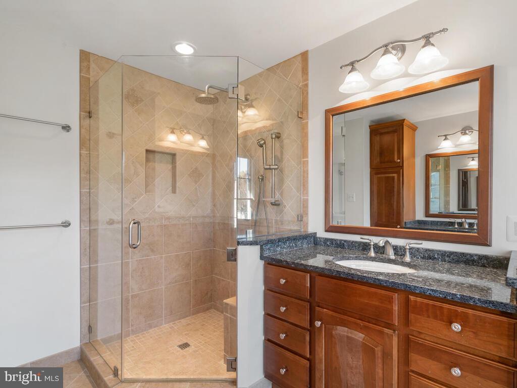 HALLOWELL - Residential