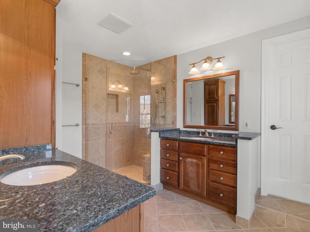 HALLOWELL - Residential