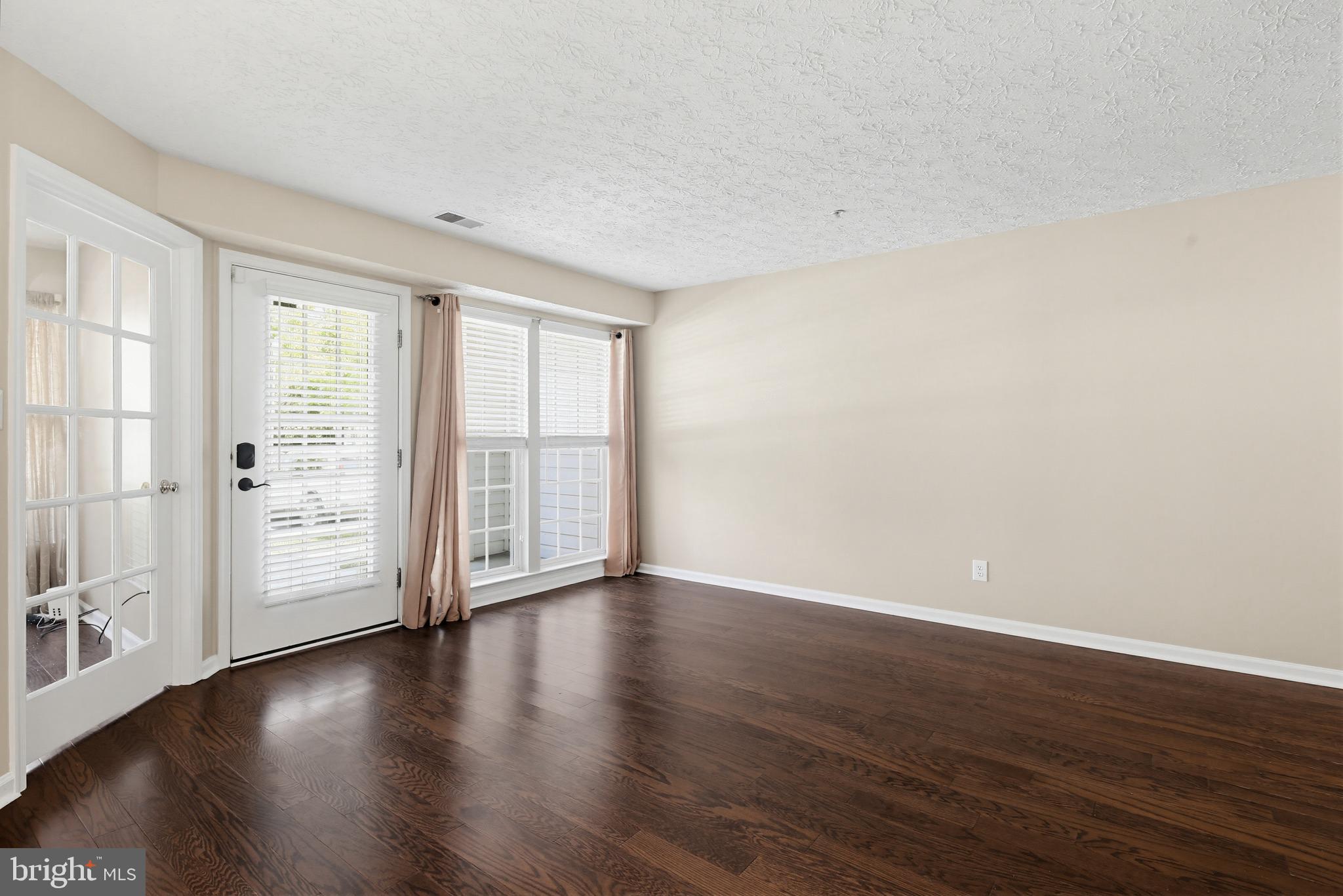 PINEY ORCHARD - Residential