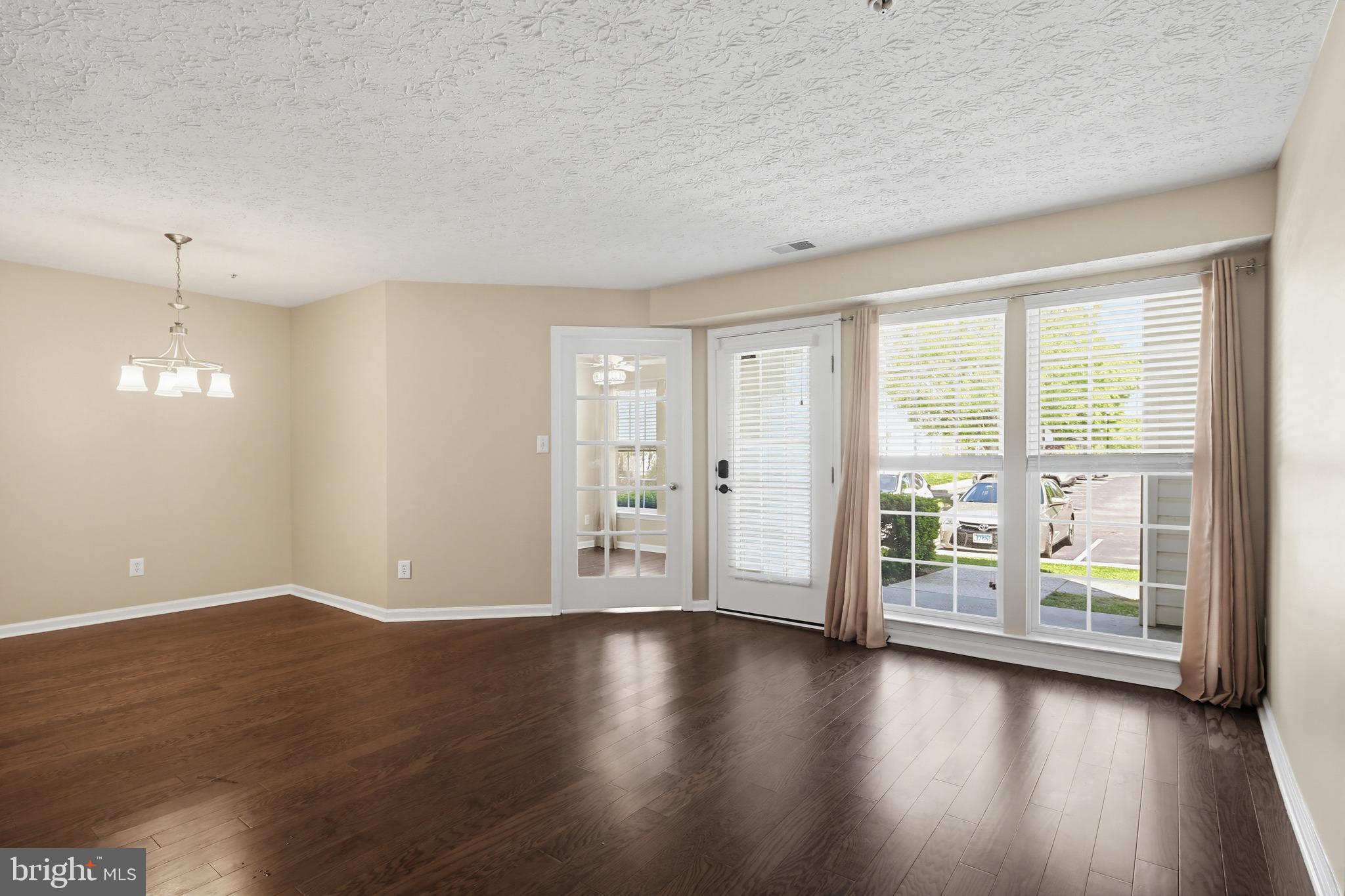 PINEY ORCHARD - Residential