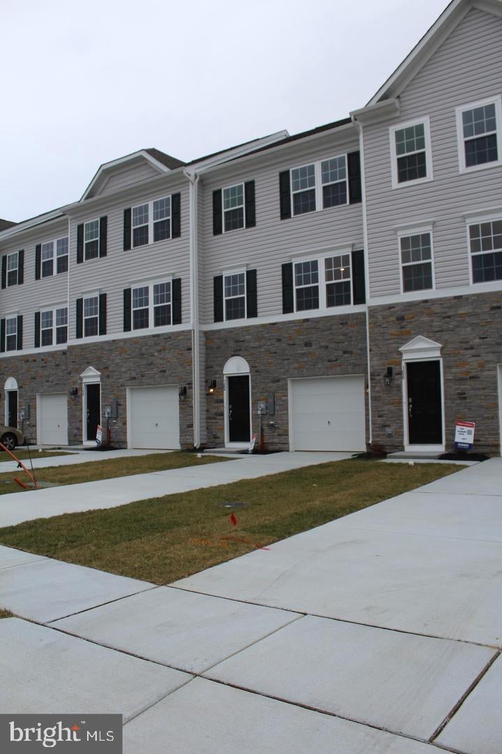 102 JONAGOLD DRIVE