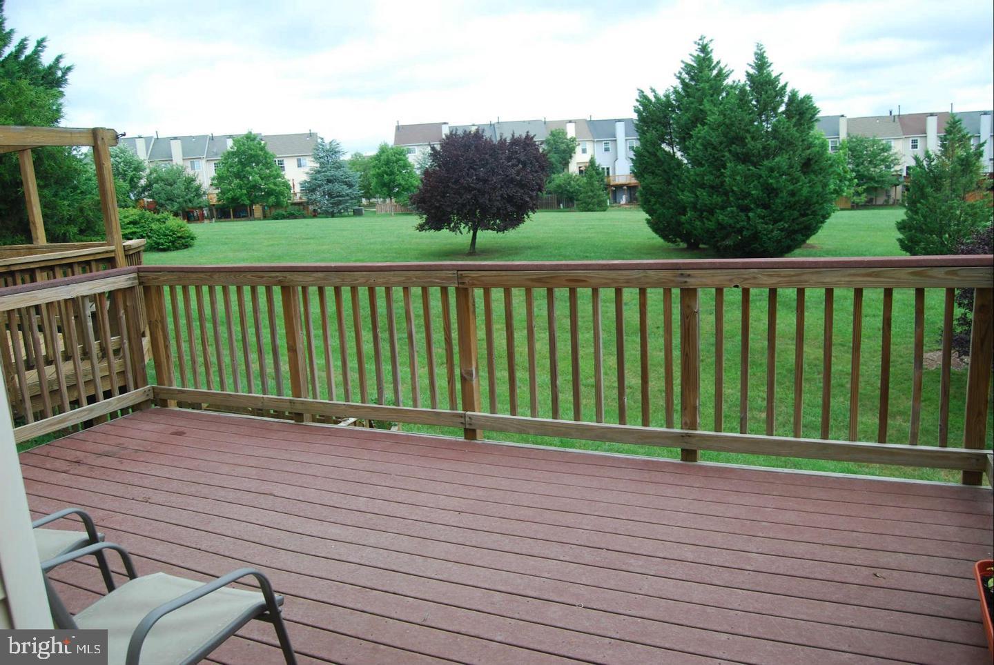 ASHBURN FARM - Residential Lease