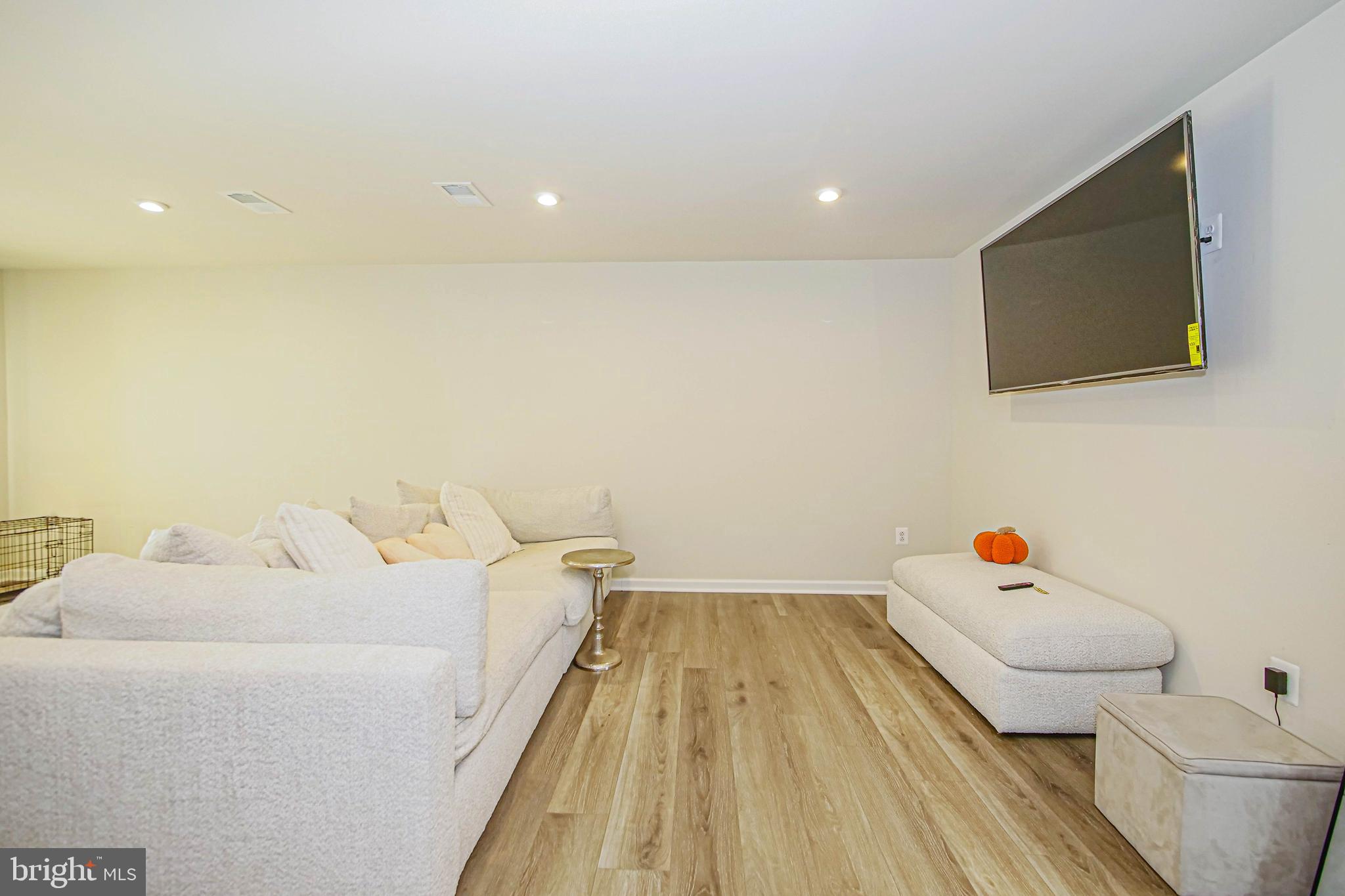 CARDINAL POINTE - Residential