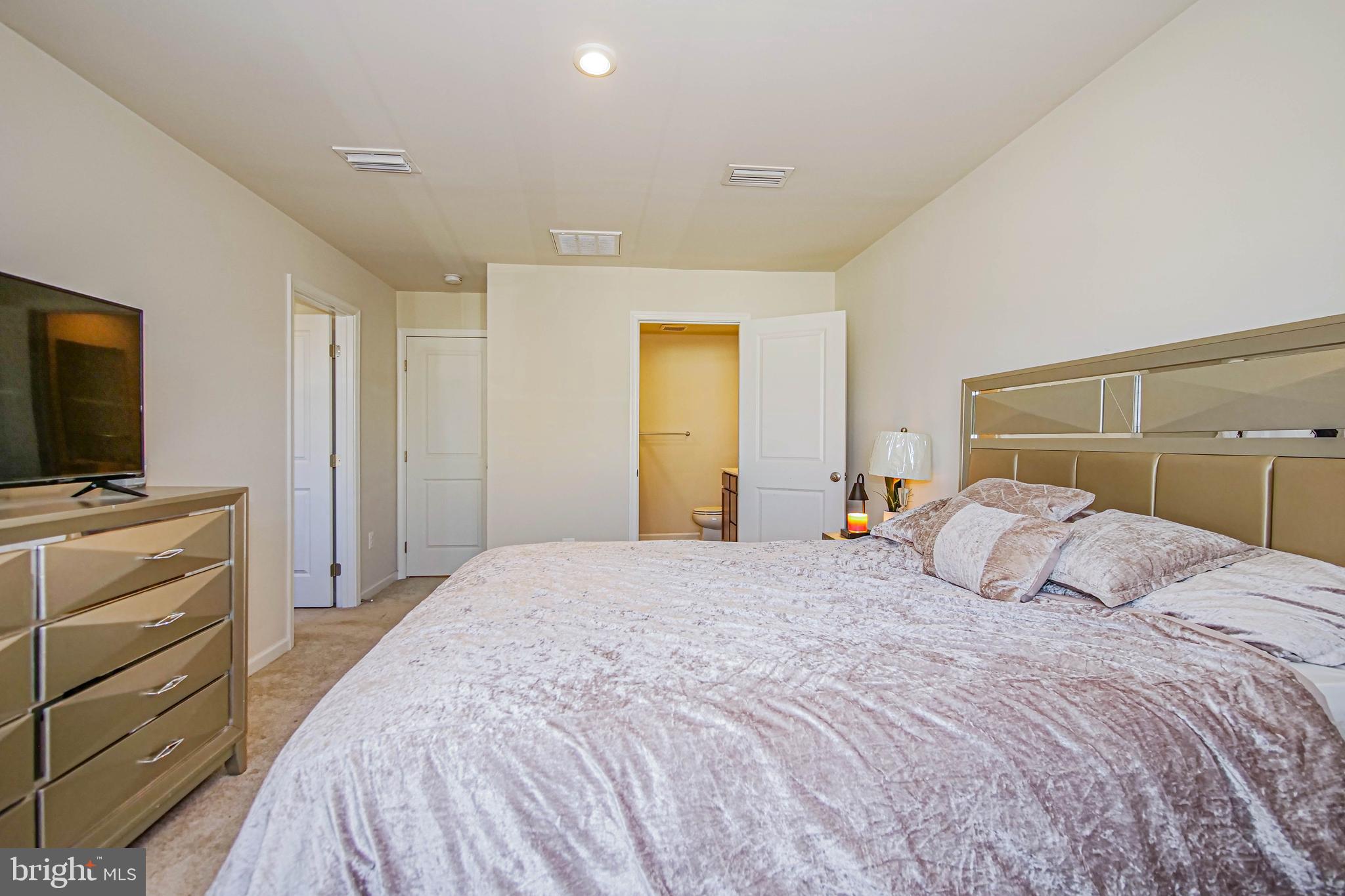 CARDINAL POINTE - Residential