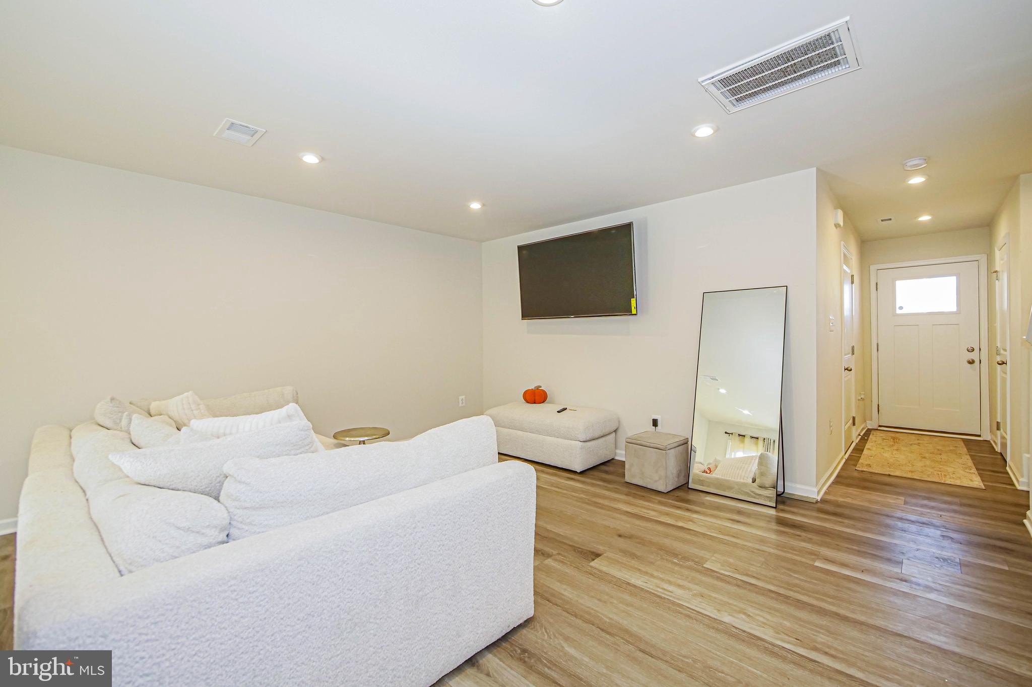 CARDINAL POINTE - Residential