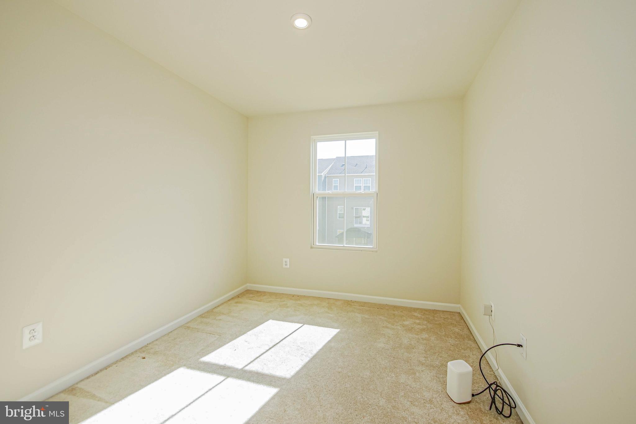 CARDINAL POINTE - Residential