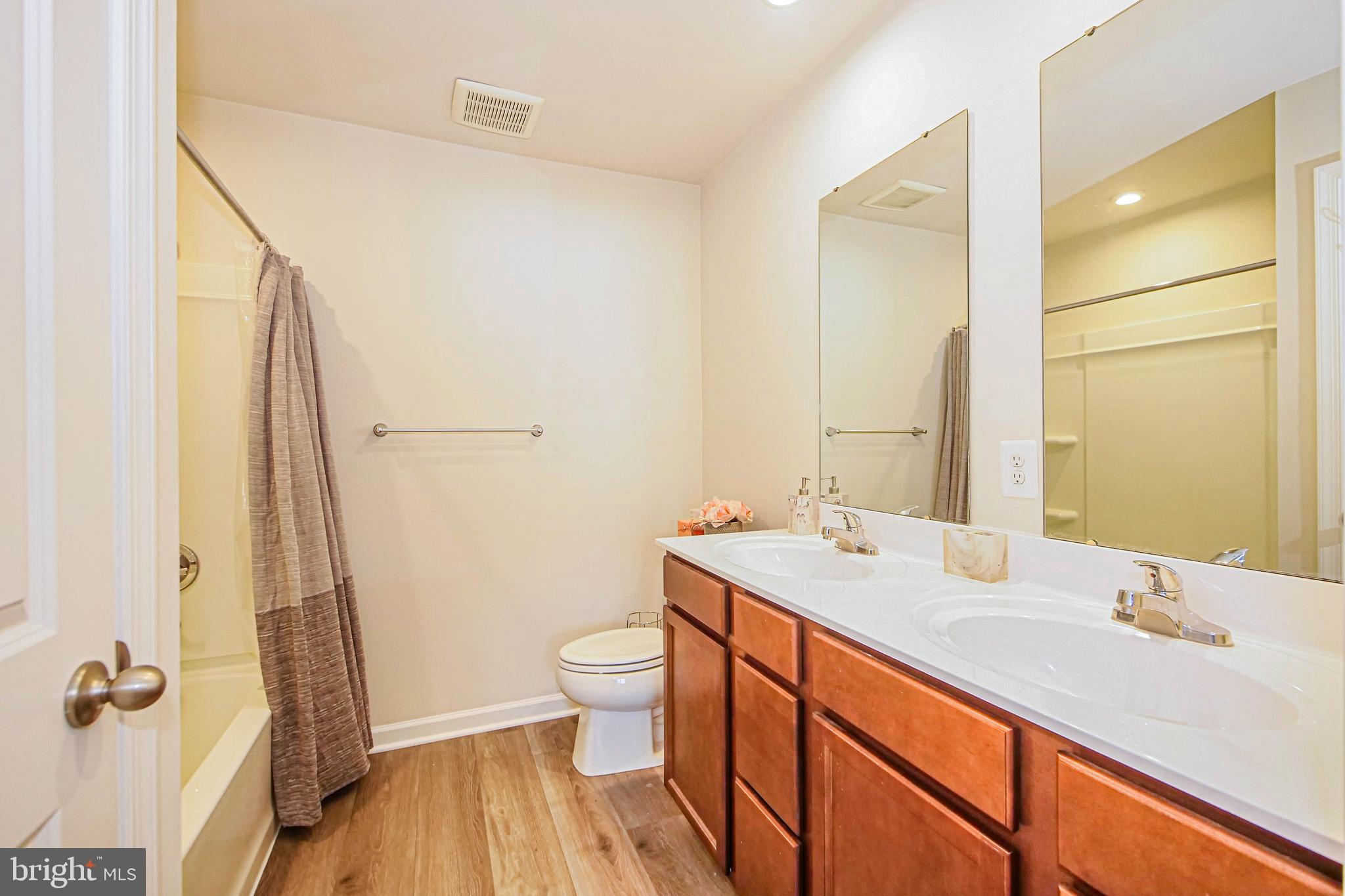 CARDINAL POINTE - Residential