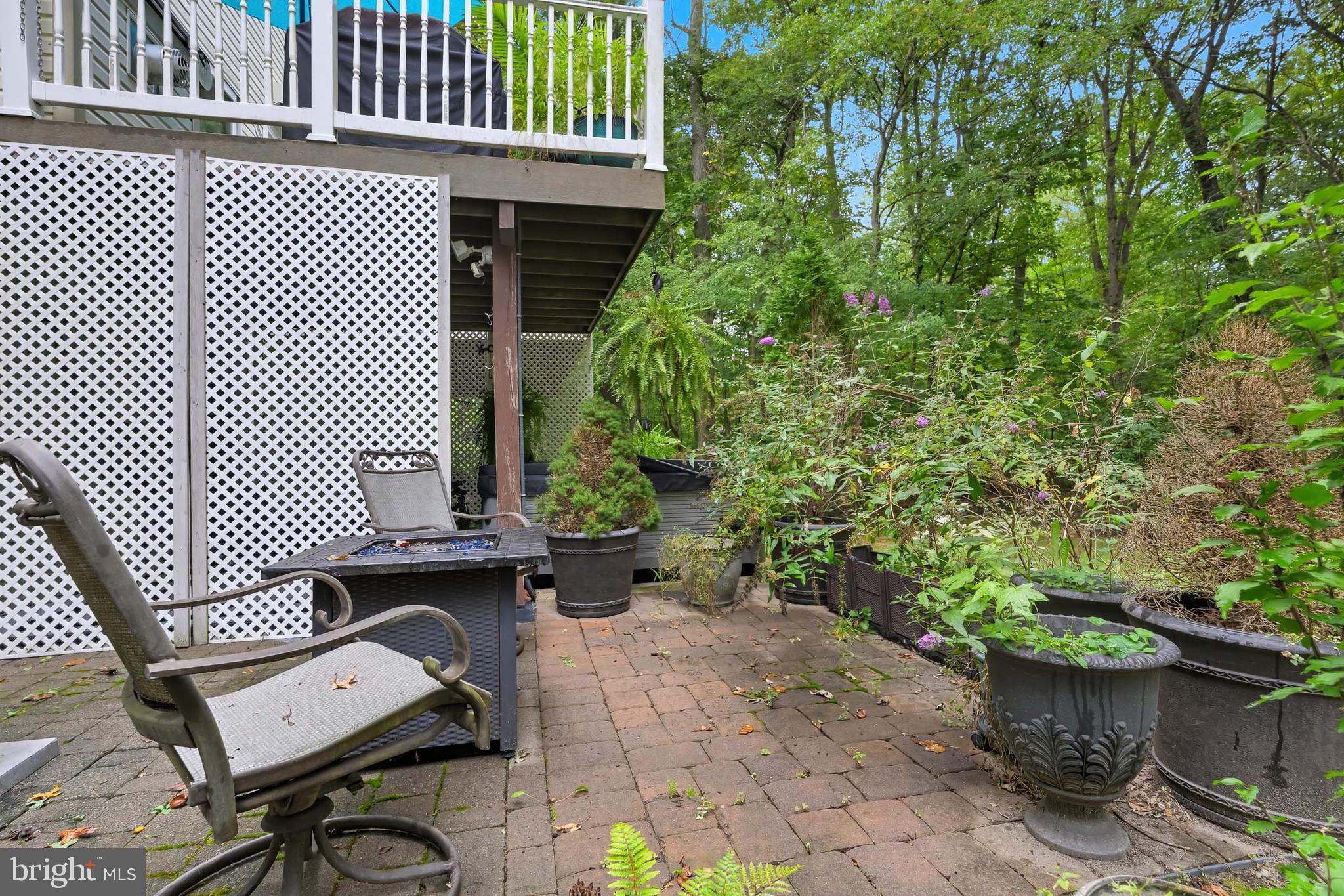 VILLAGE OF BECKS POND - Residential