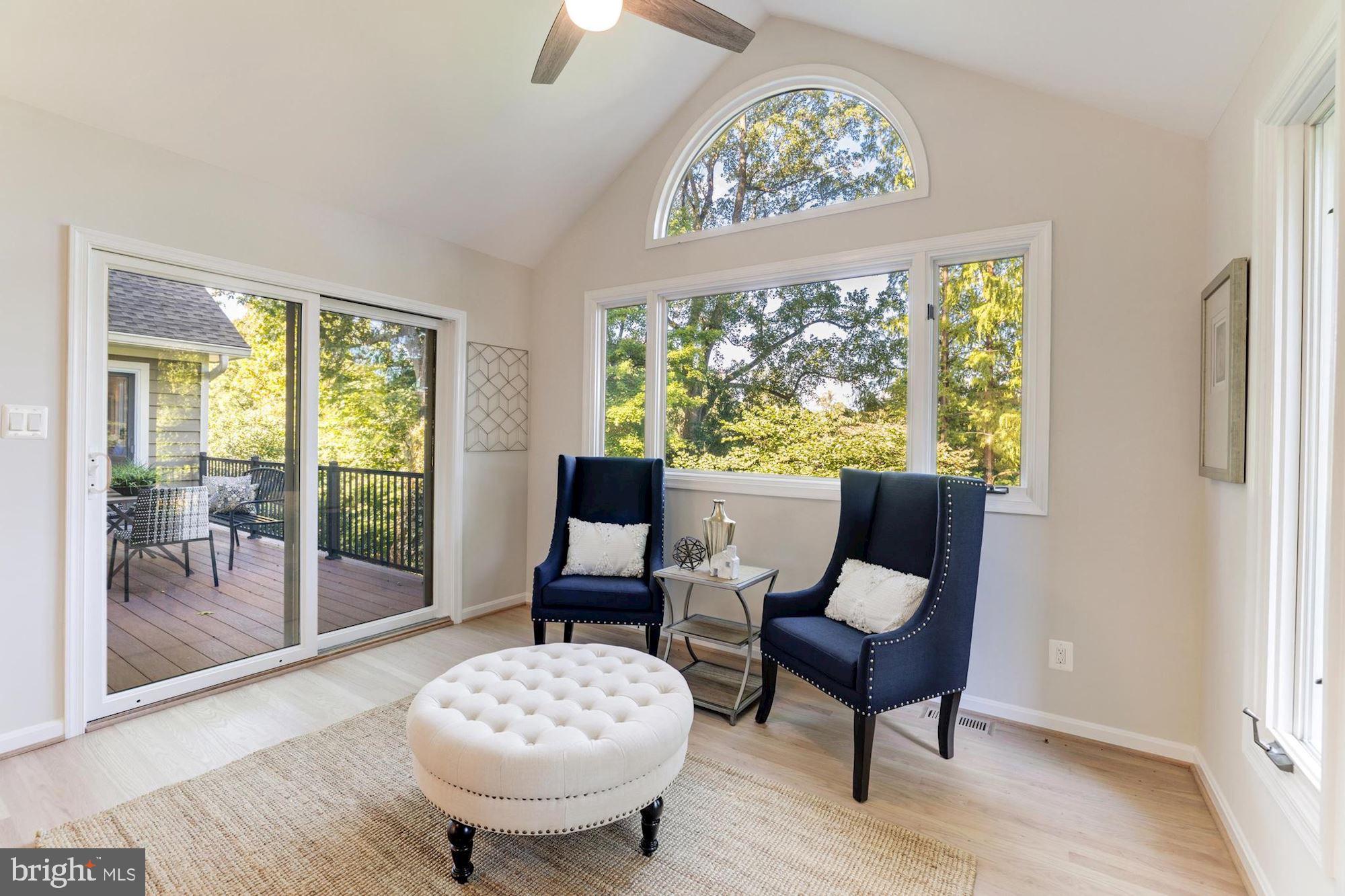 COUNTRY CLUB HILLS - Residential