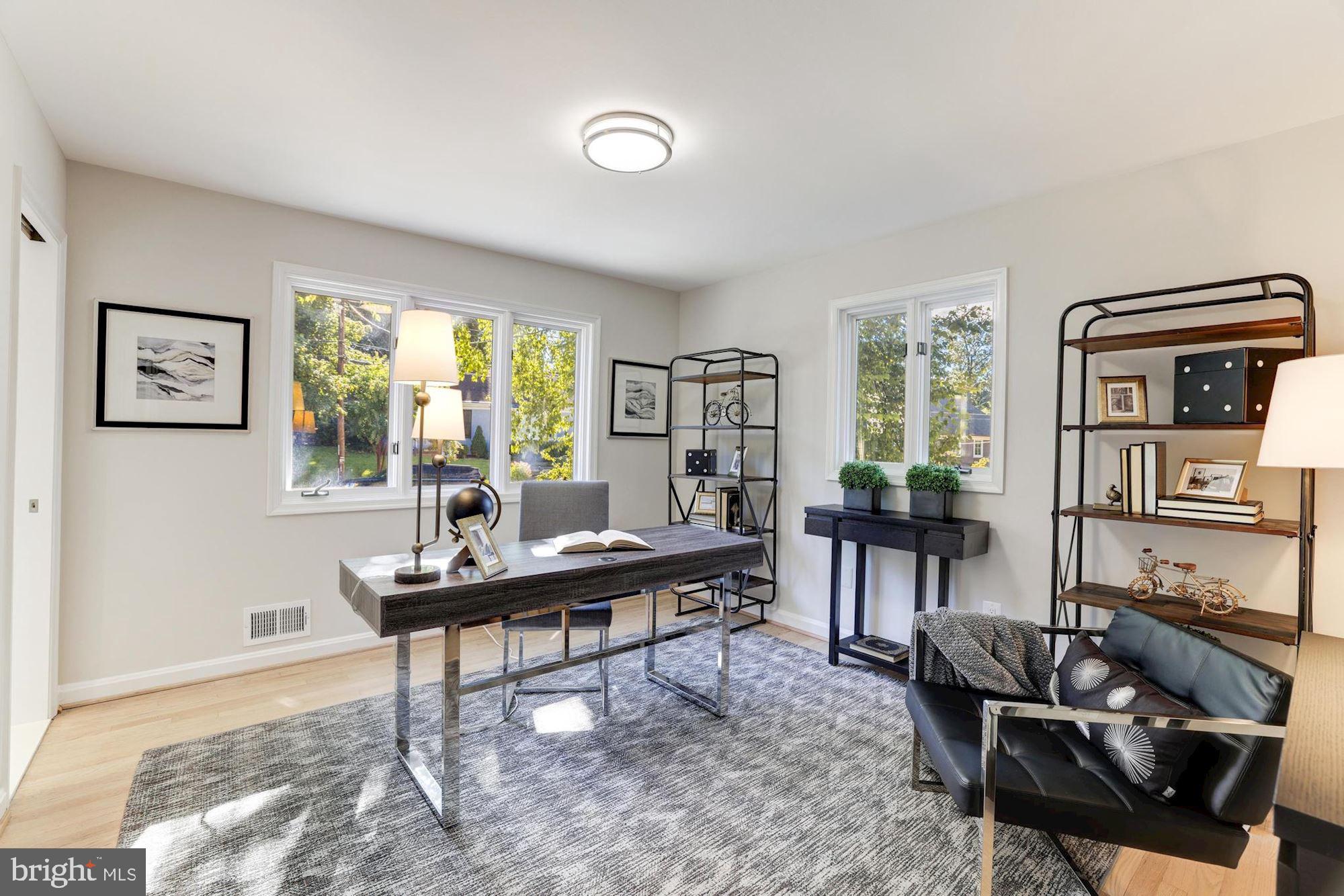 COUNTRY CLUB HILLS - Residential