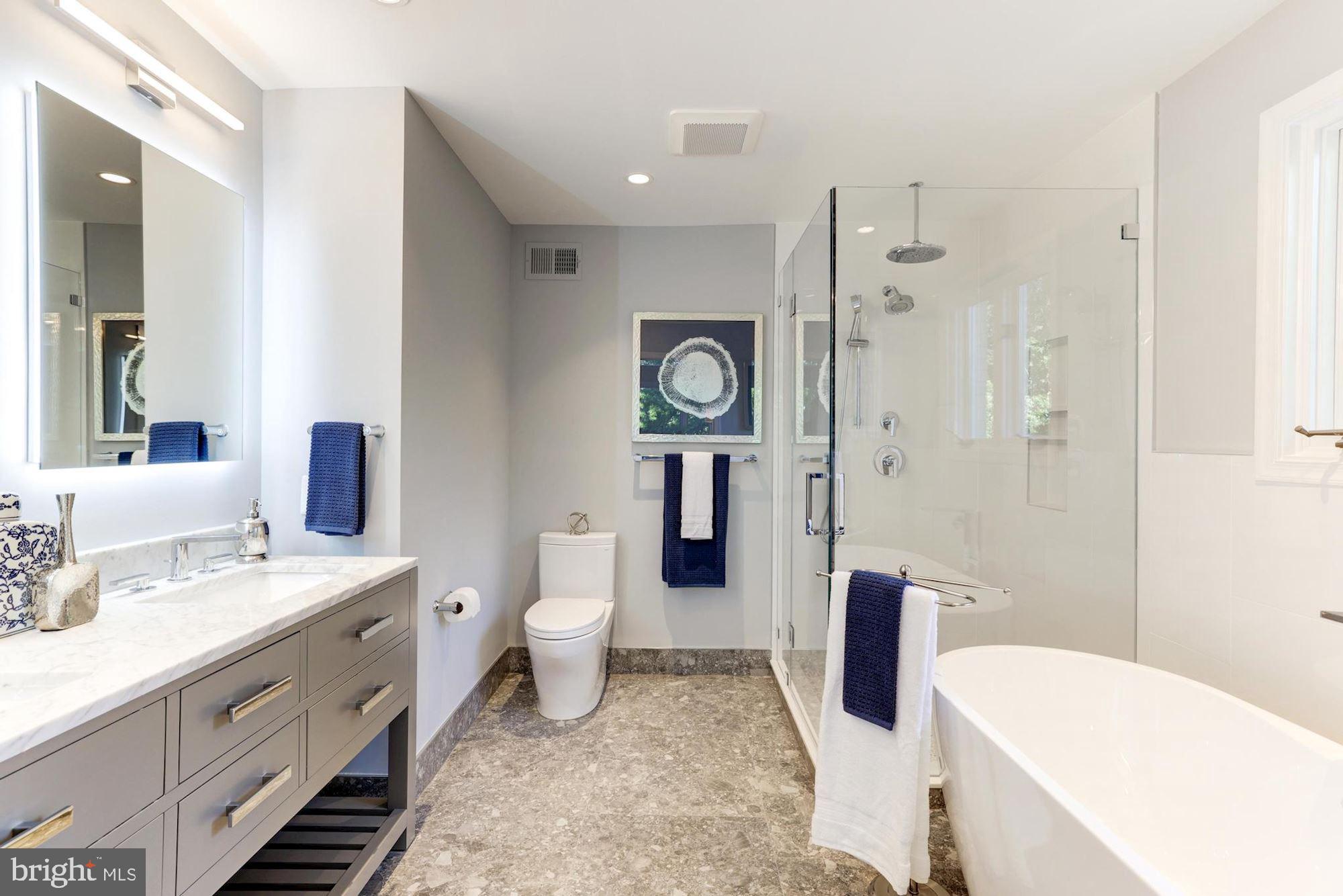 COUNTRY CLUB HILLS - Residential