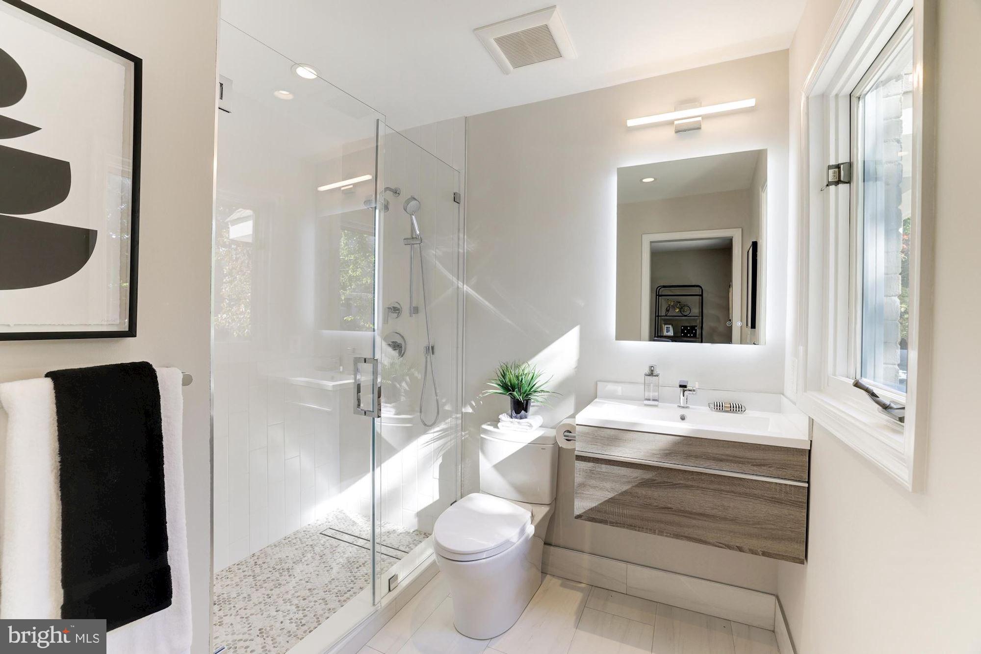 COUNTRY CLUB HILLS - Residential