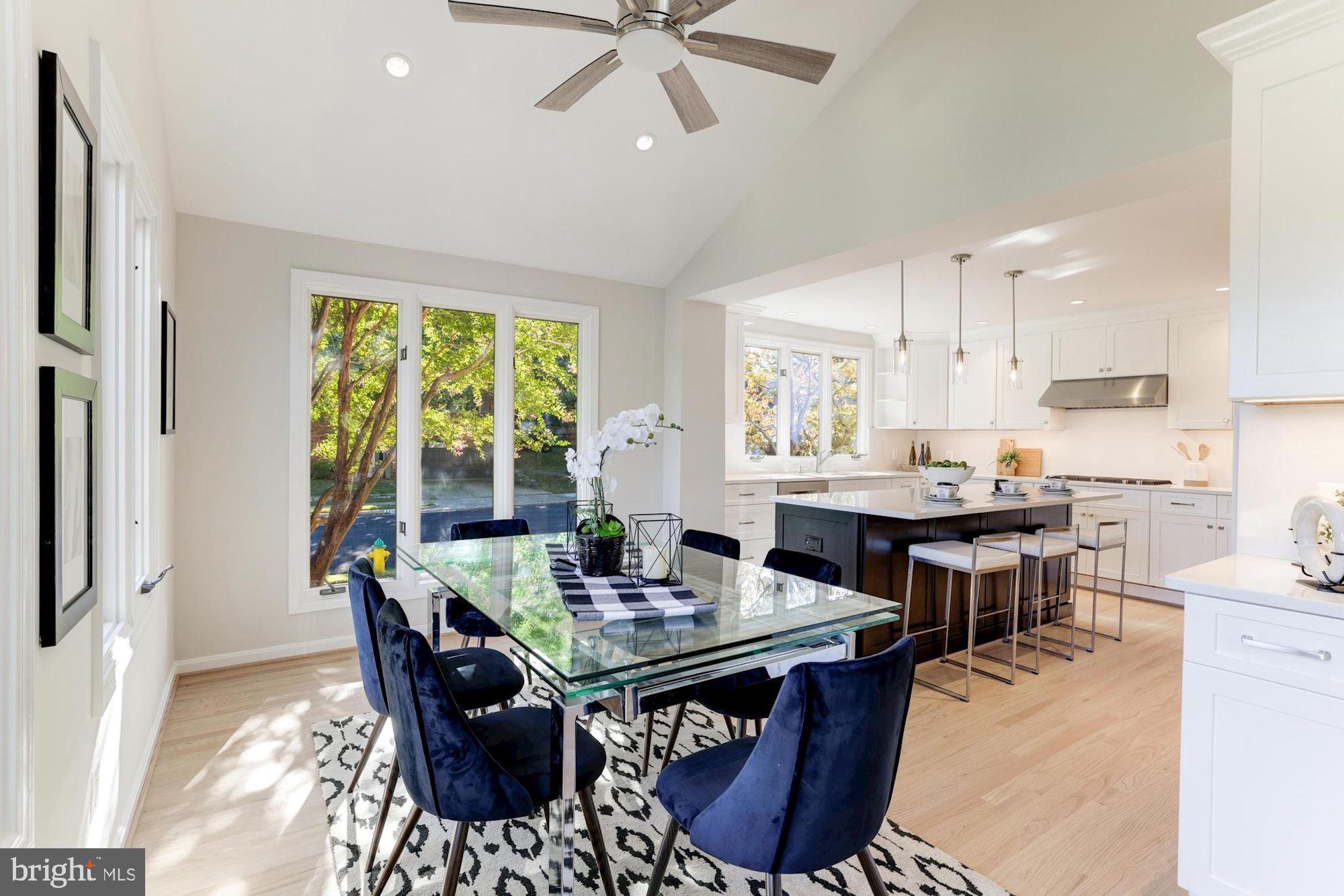 COUNTRY CLUB HILLS - Residential