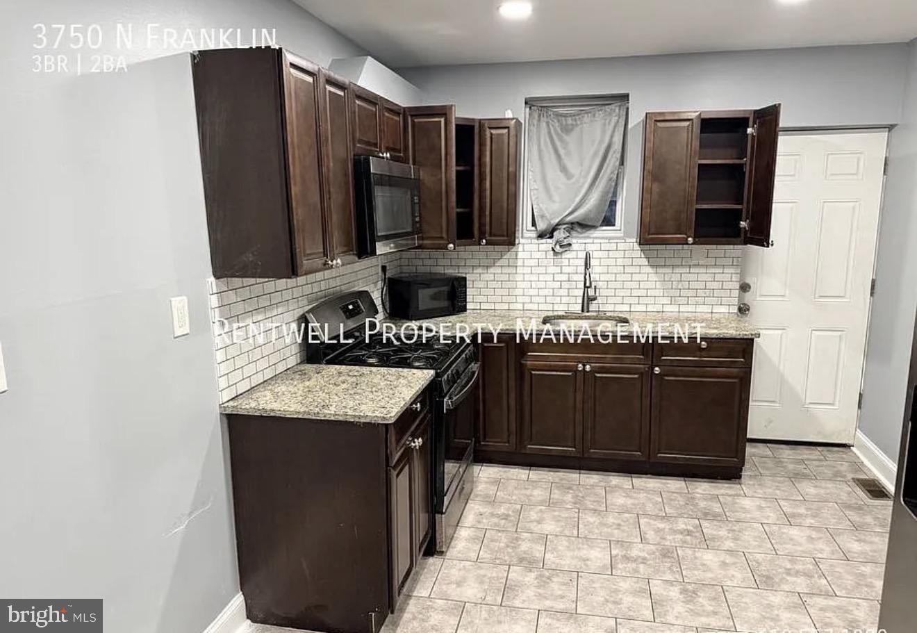 3750 N FRANKLIN STREET