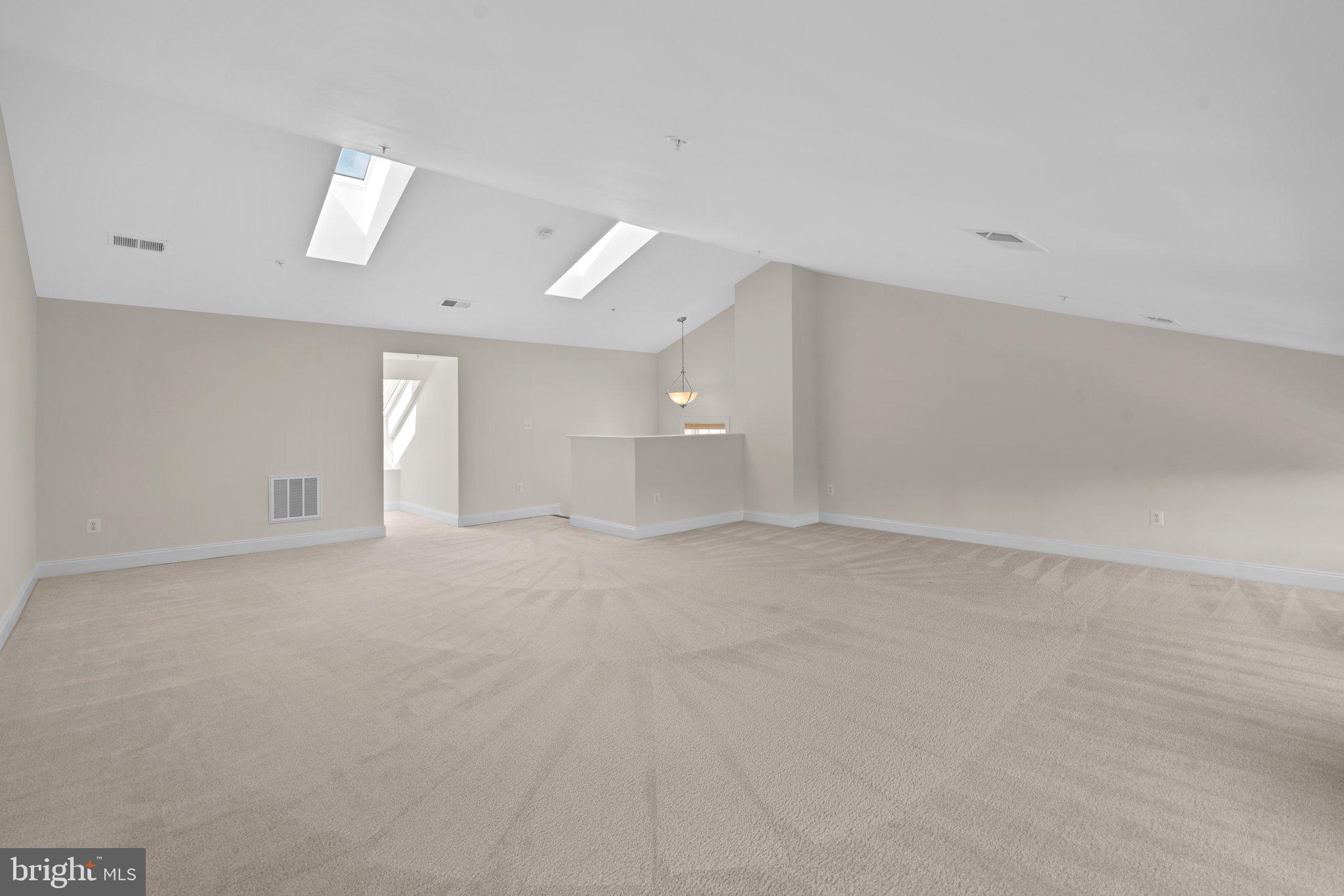 THE ENCLAVE - ARUNDEL PRESERVE - Residential Lease