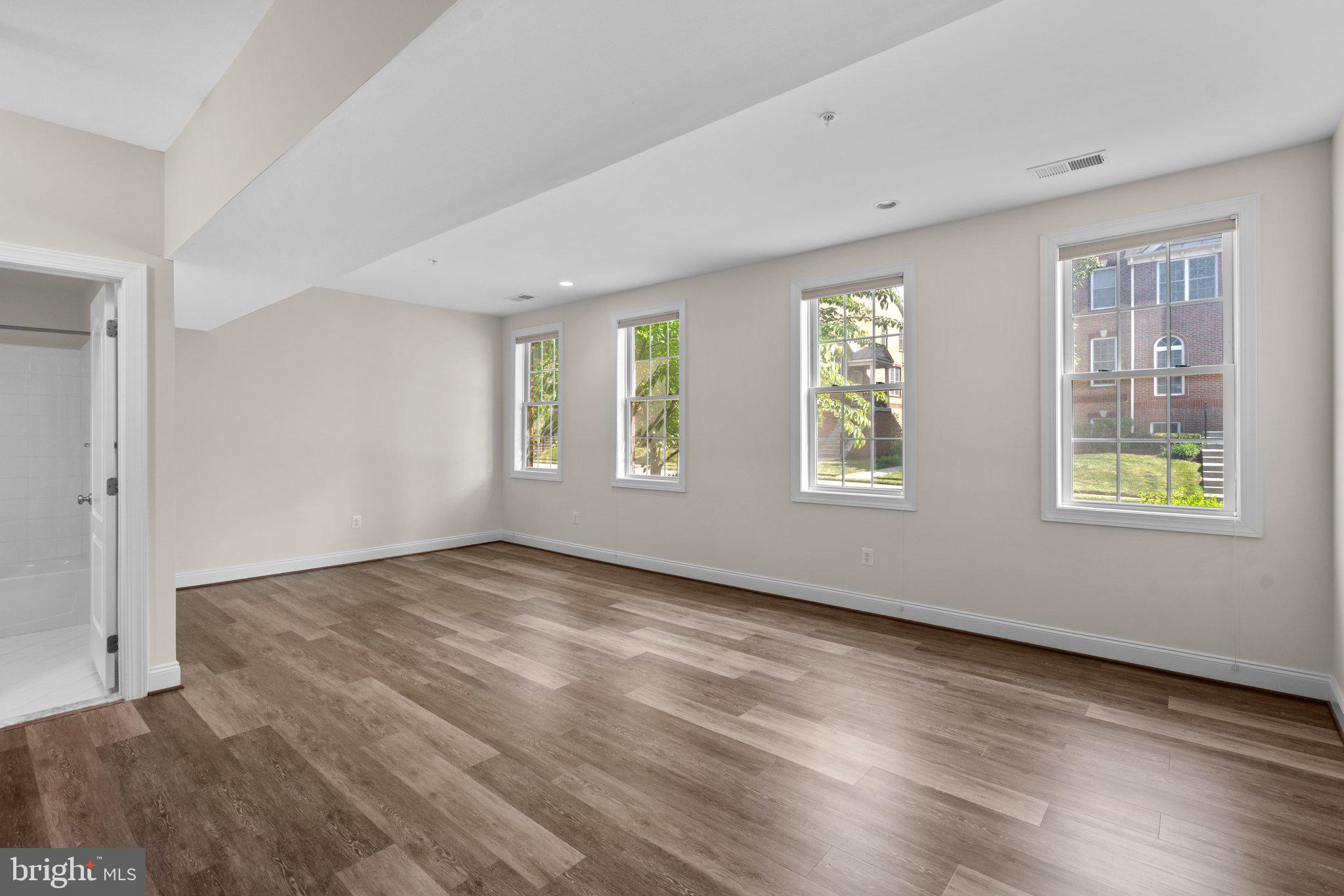 THE ENCLAVE - ARUNDEL PRESERVE - Residential Lease