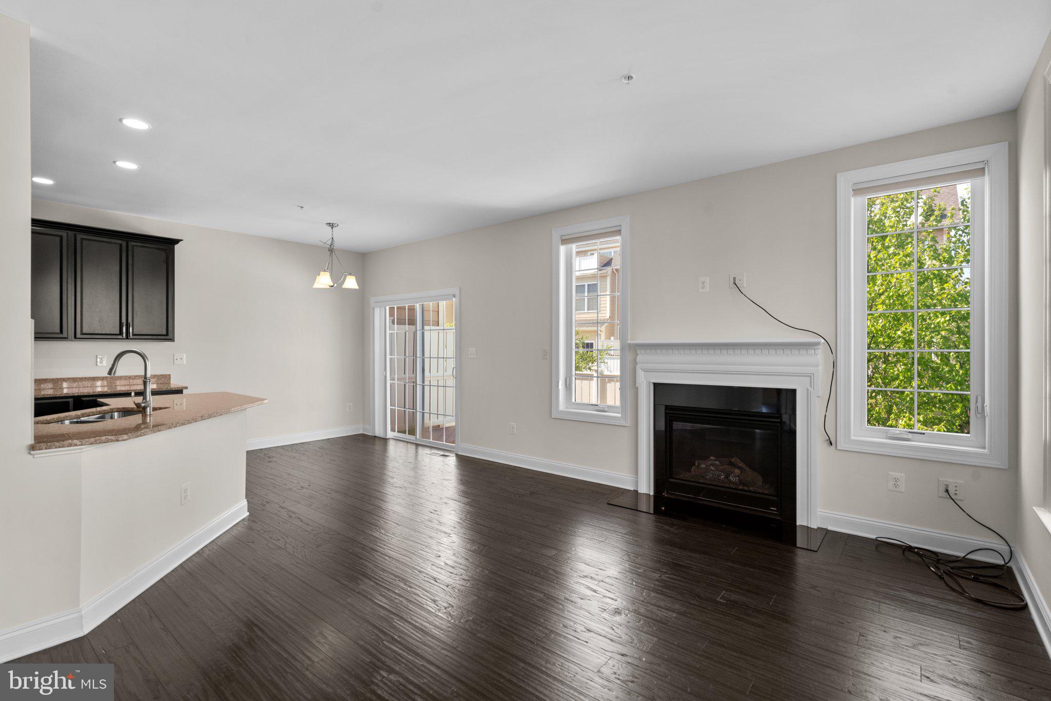 THE ENCLAVE - ARUNDEL PRESERVE - Residential Lease