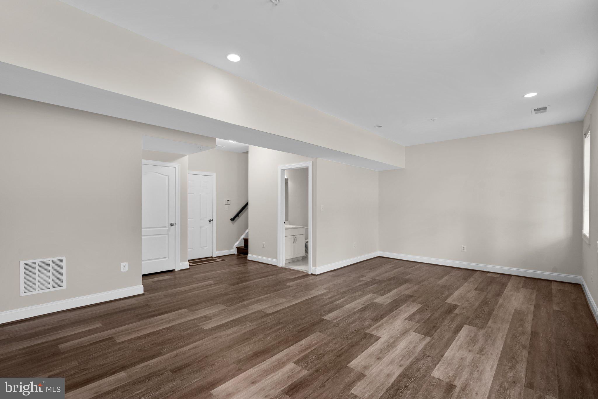 THE ENCLAVE - ARUNDEL PRESERVE - Residential Lease