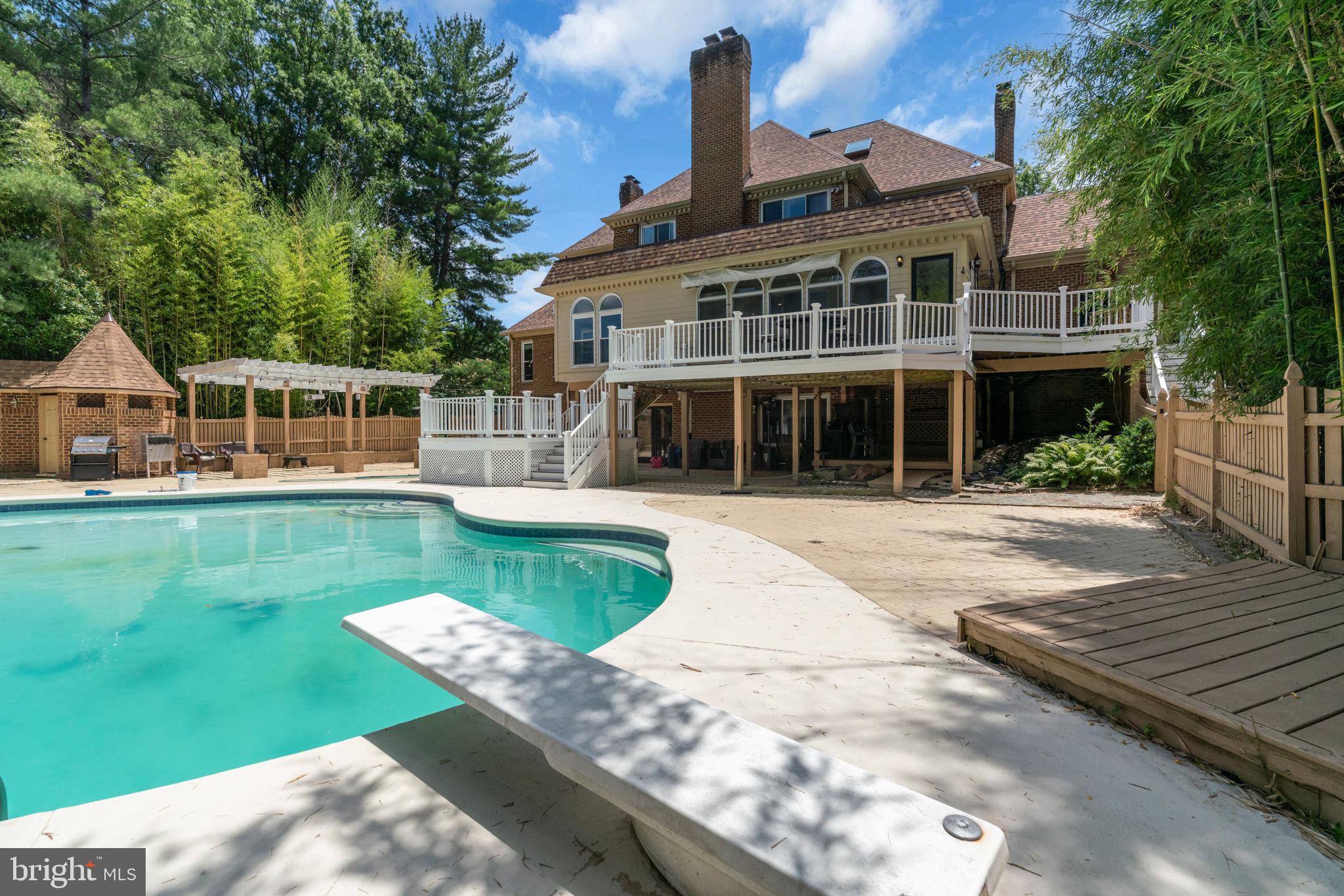 QUAILWOOD - Residential