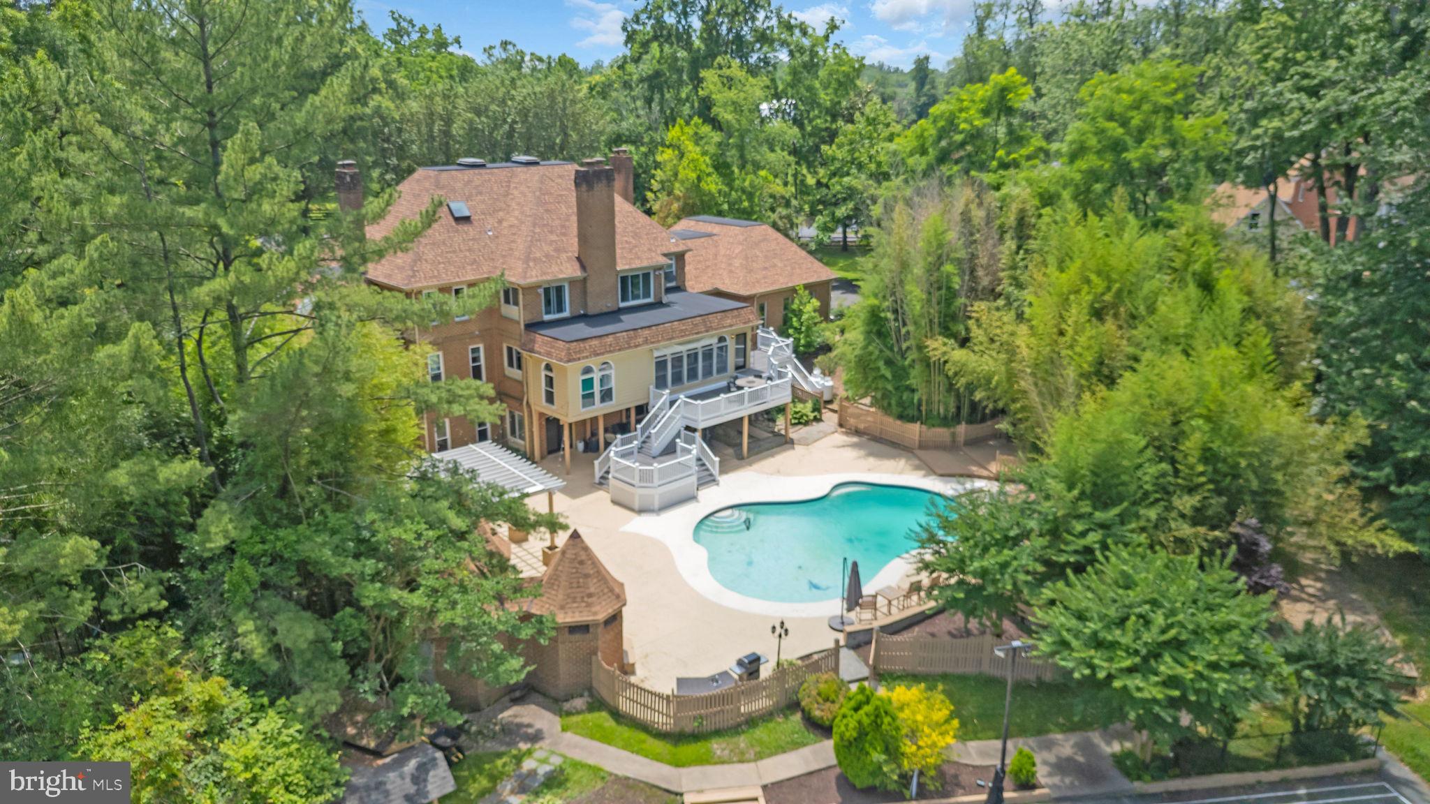 QUAILWOOD - Residential