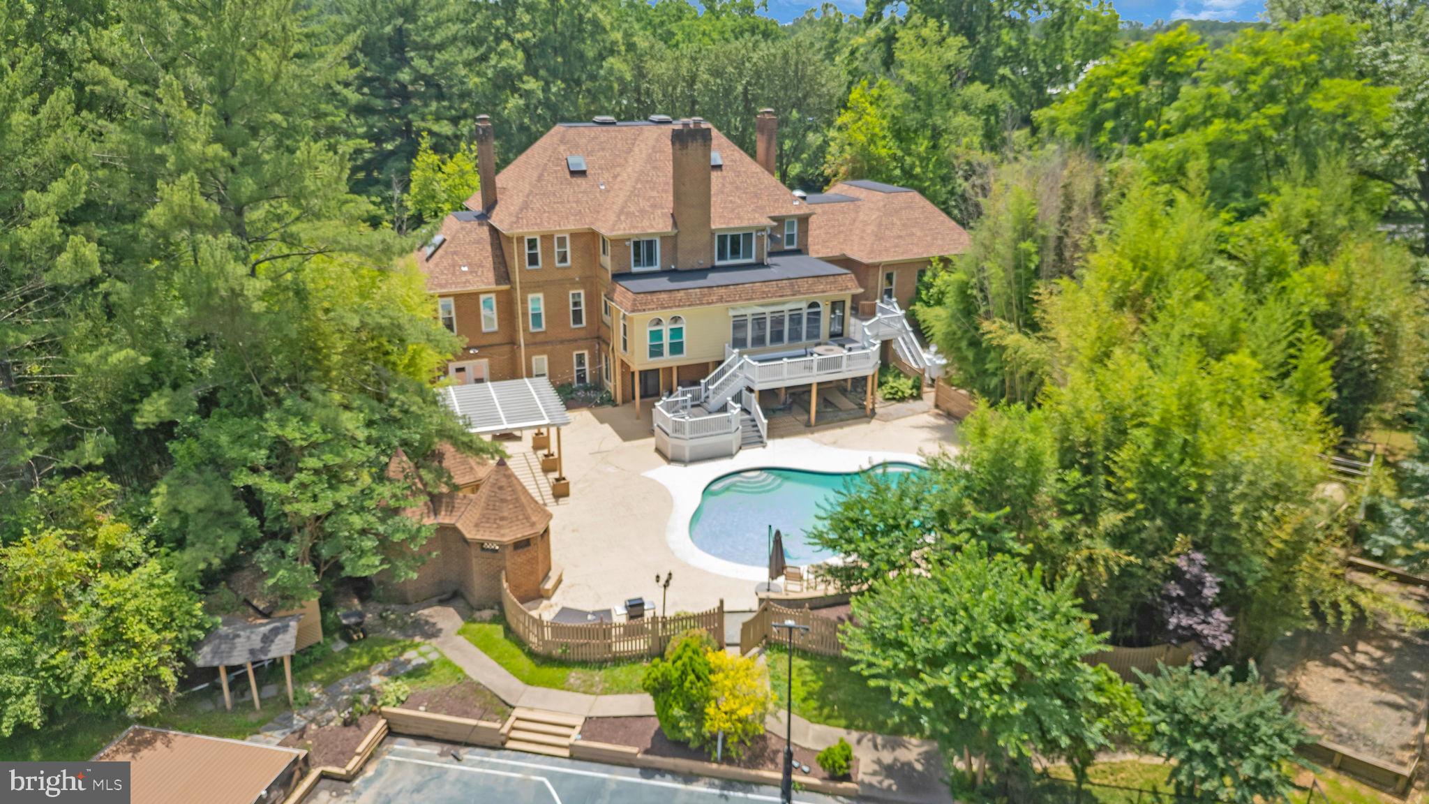 QUAILWOOD - Residential