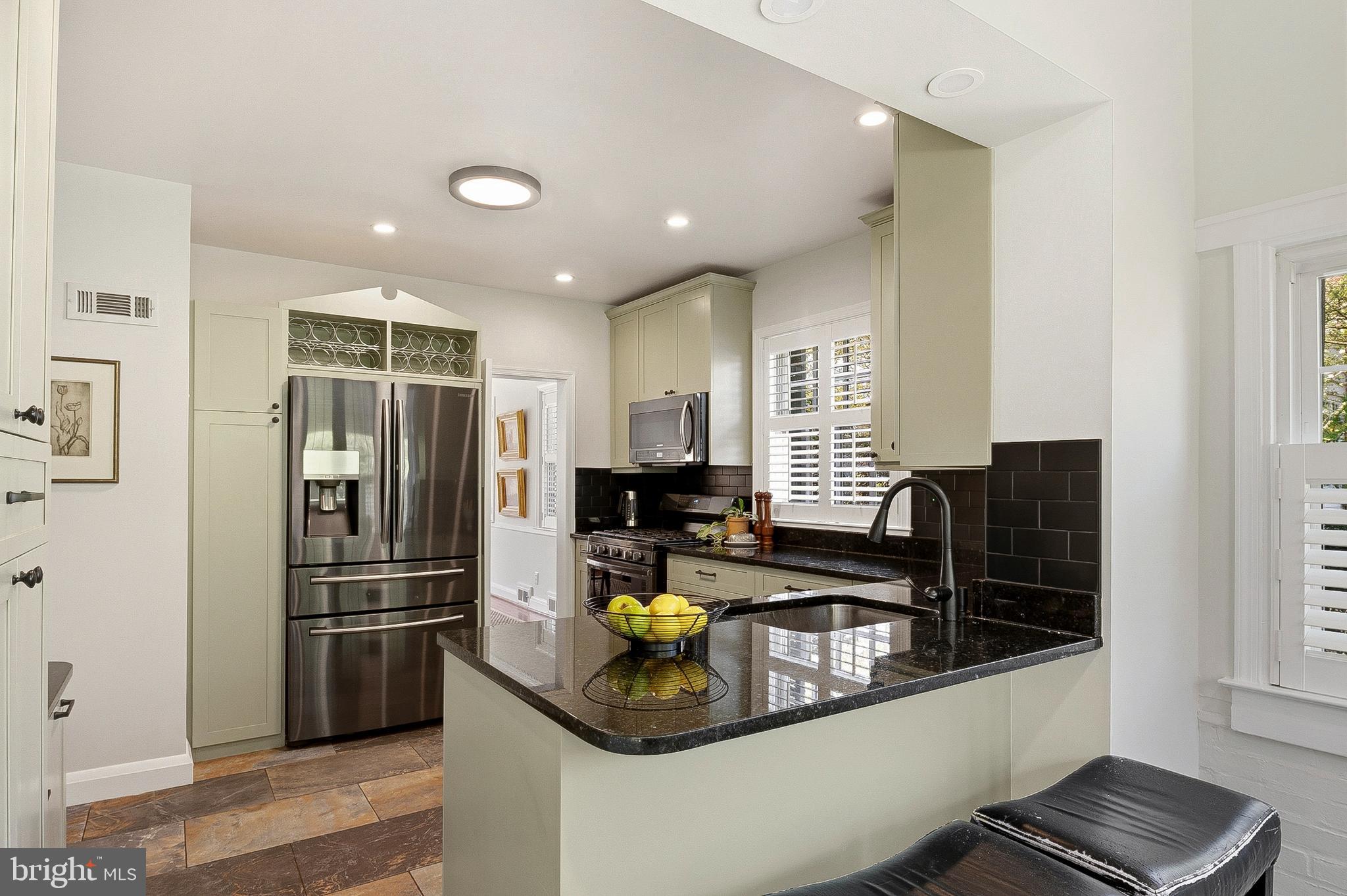 HOMELAND HISTORIC DISTRICT - Residential