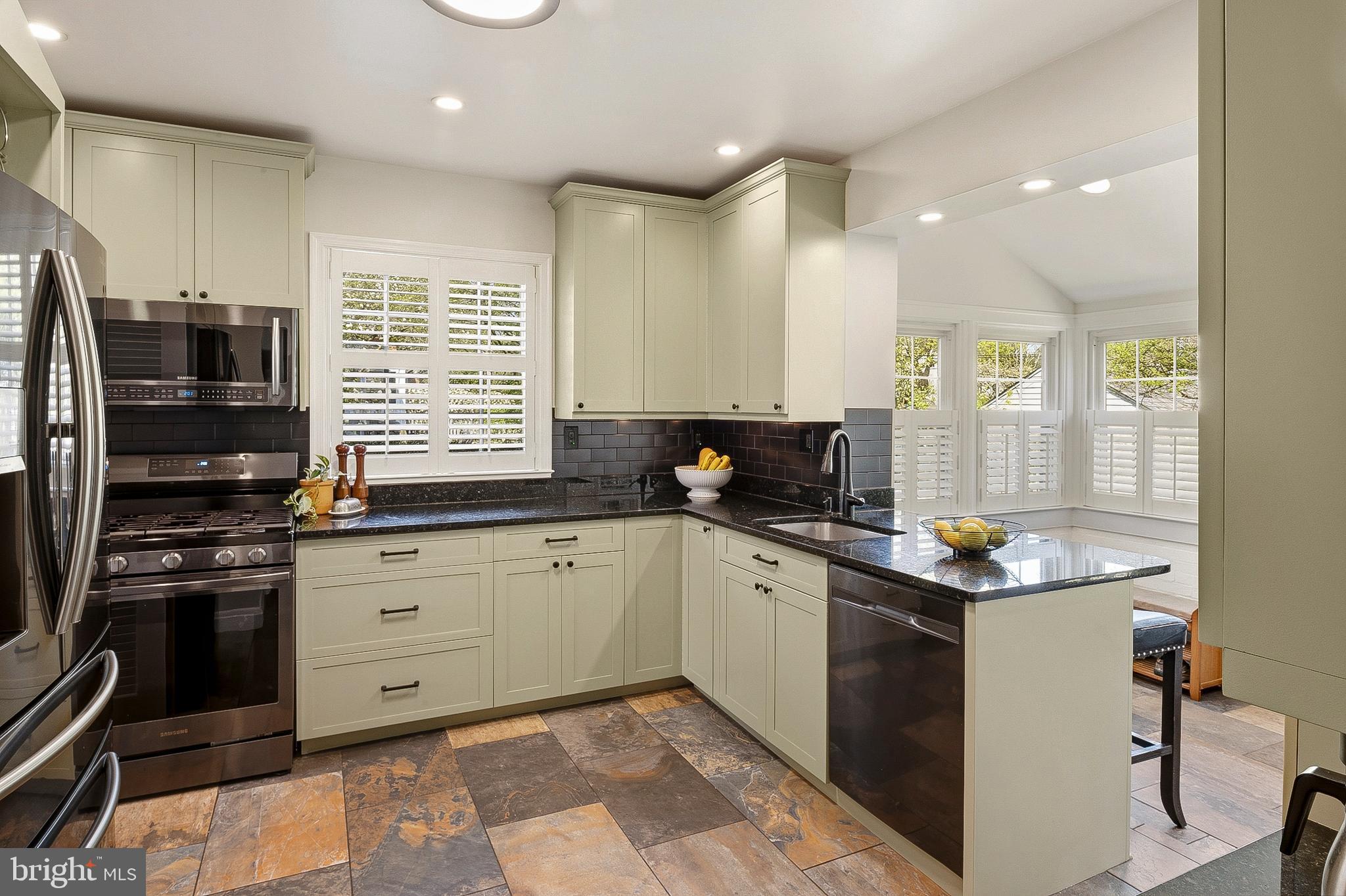 HOMELAND HISTORIC DISTRICT - Residential