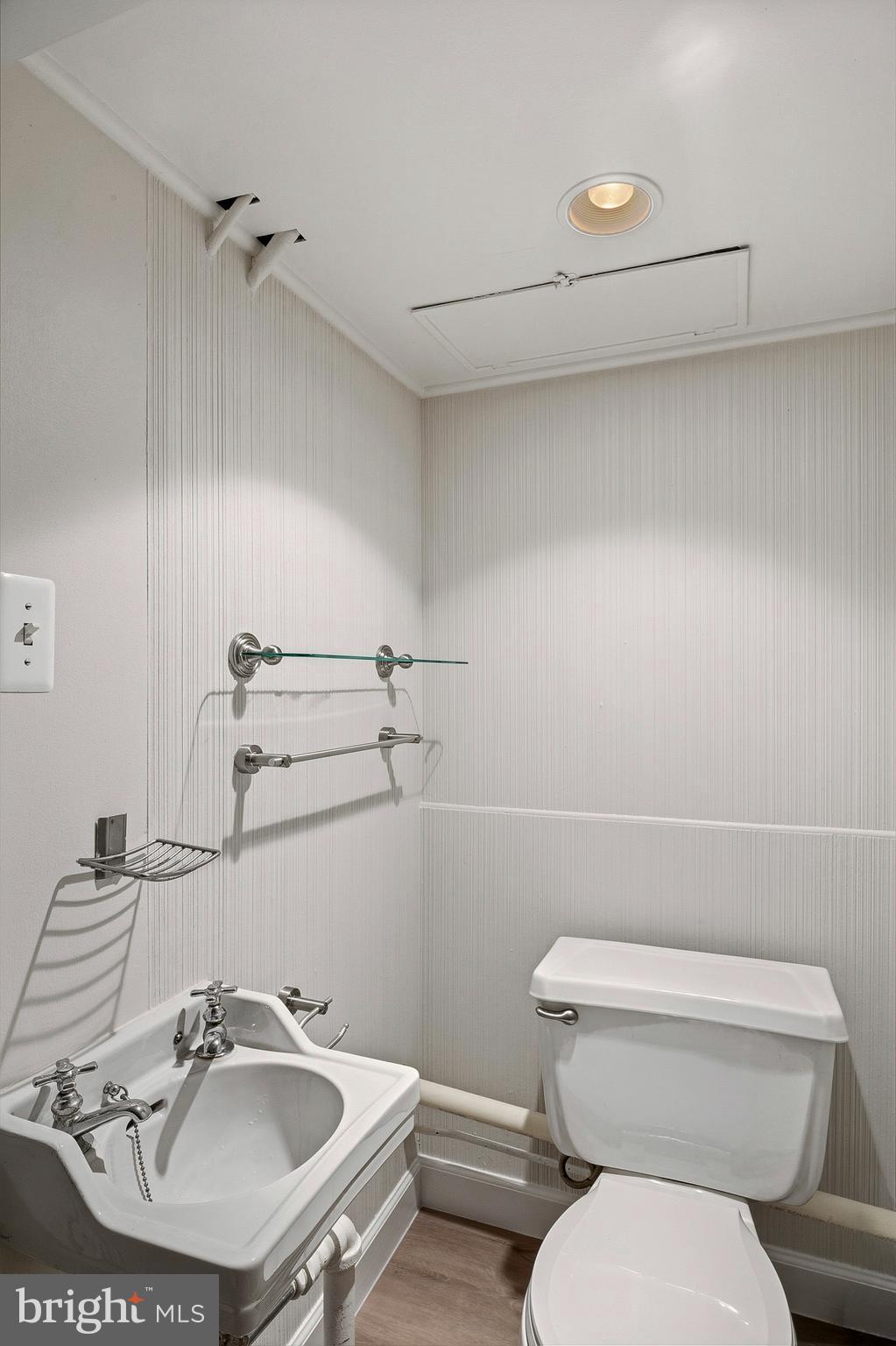 HOMELAND HISTORIC DISTRICT - Residential