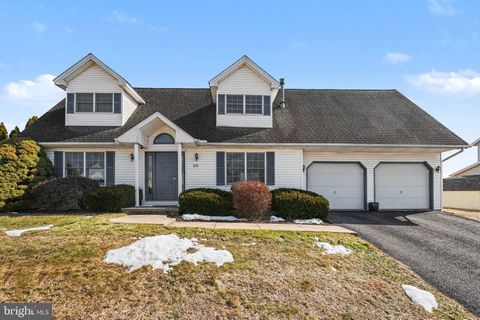 20 NANCY LOPEZ LANE ETTERS PA 17319